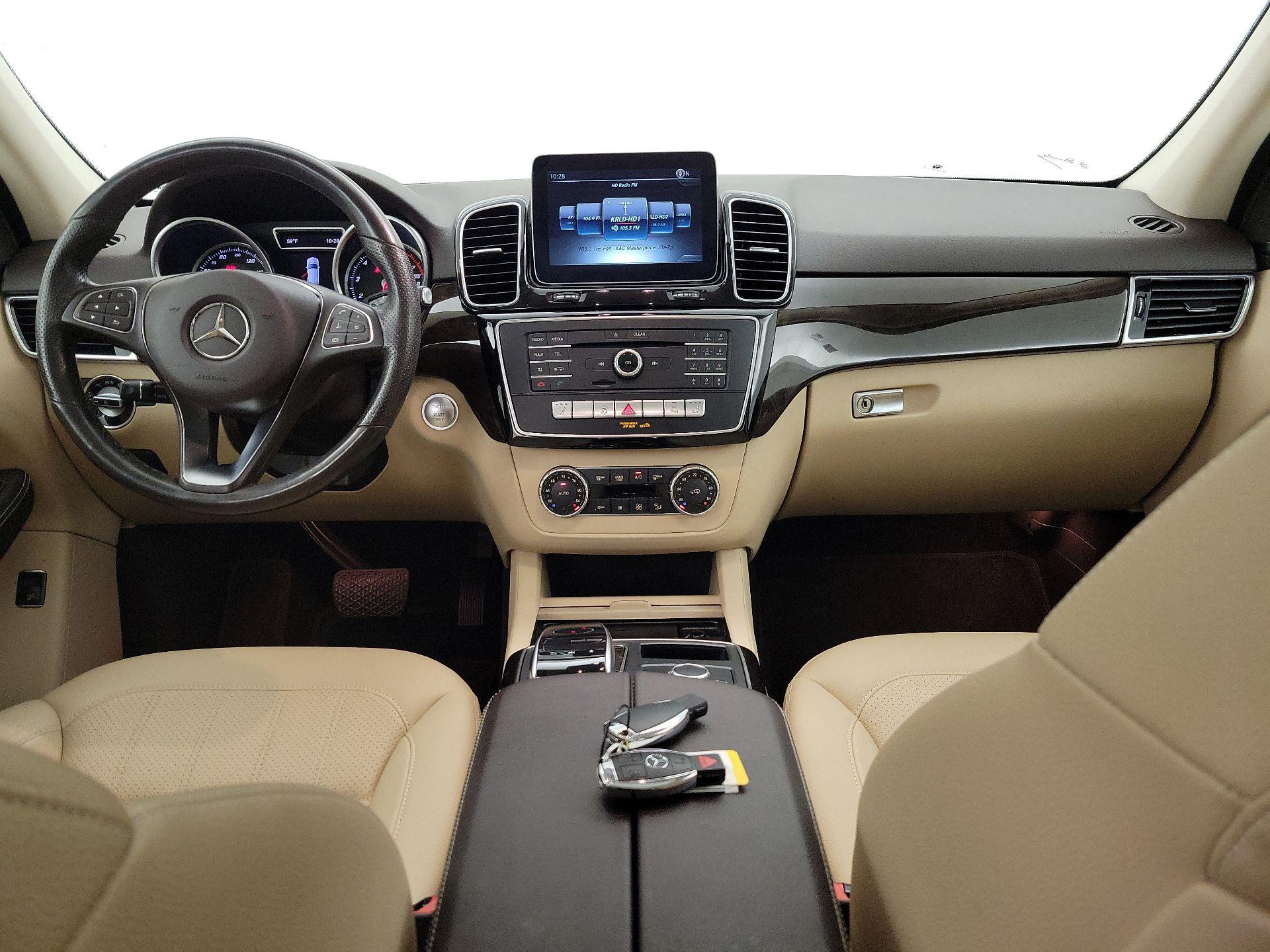 Thumbnail: 2017 Mercedes-Benz GLE - 9