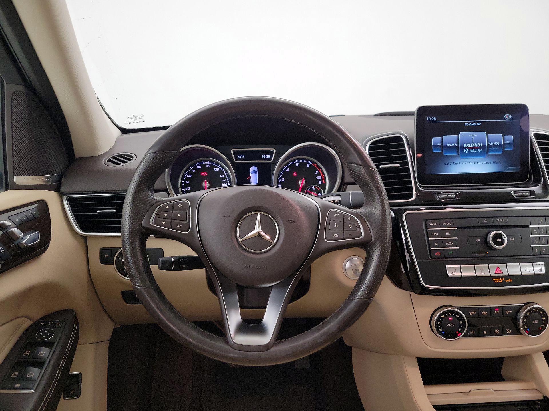 Thumbnail: 2017 Mercedes-Benz GLE - 10