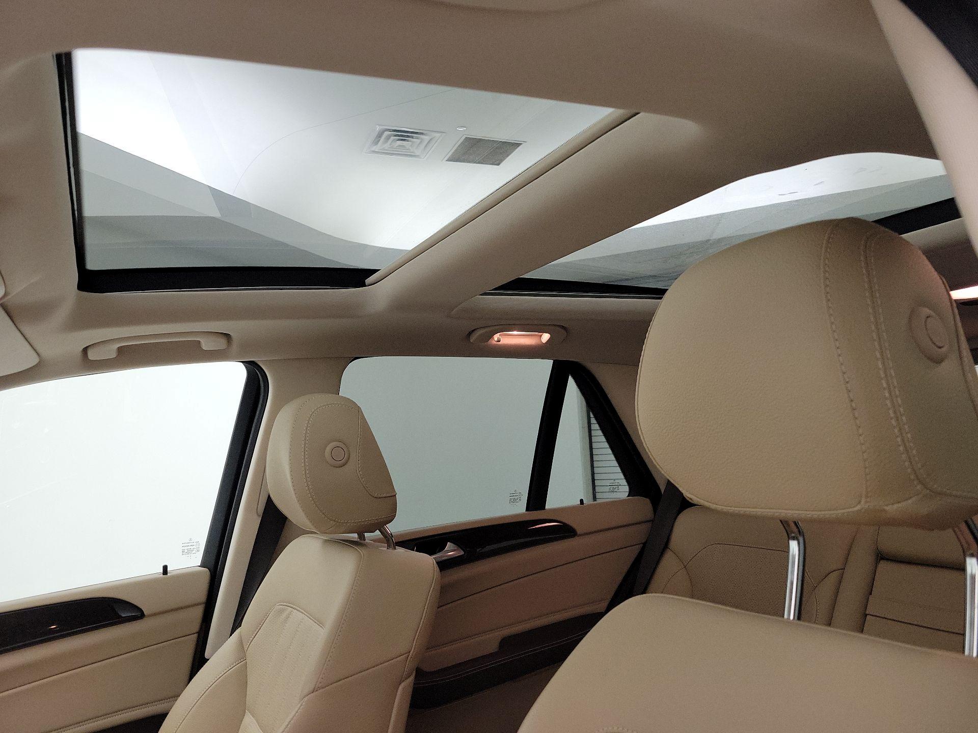 Thumbnail: 2017 Mercedes-Benz GLE - 18