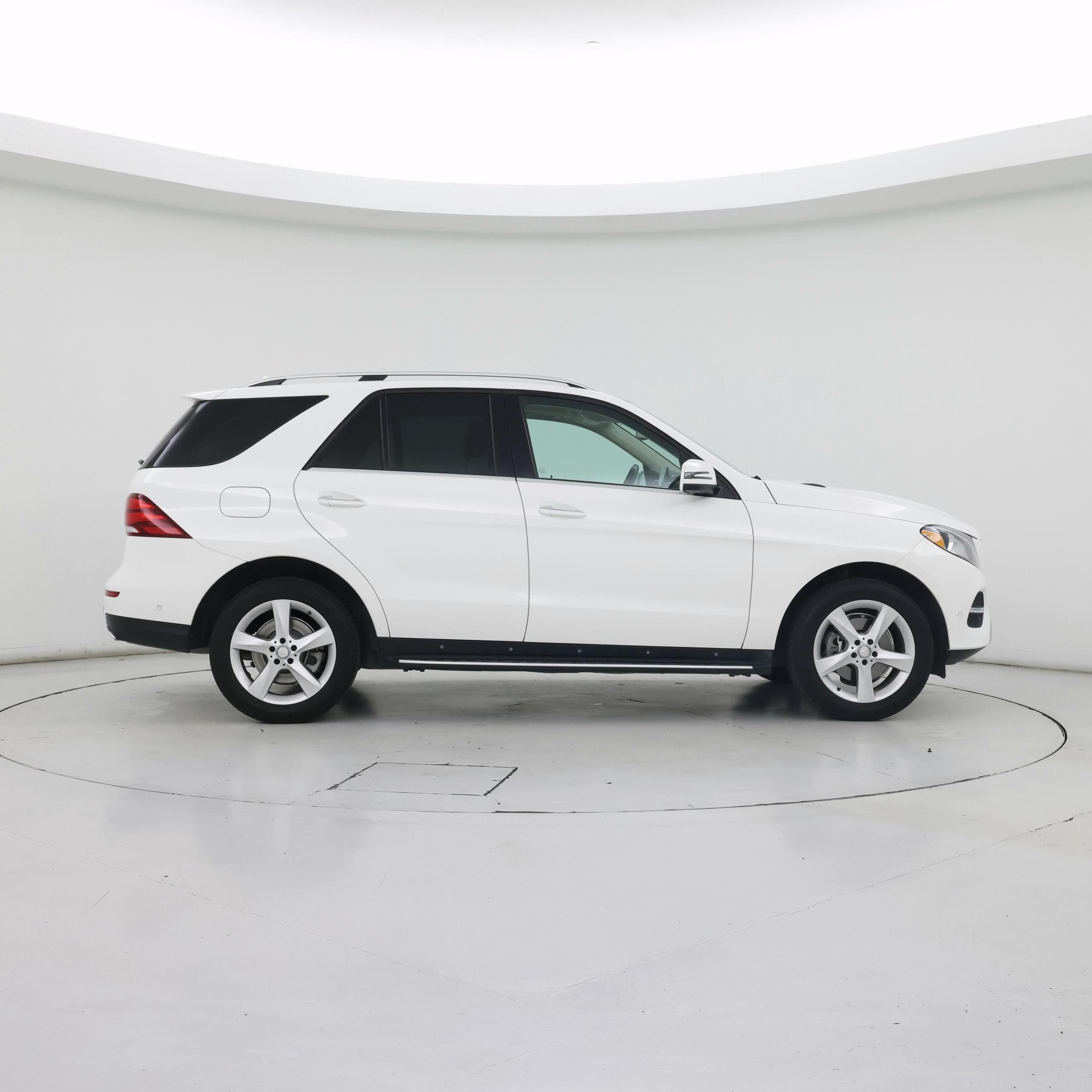 Thumbnail: 2017 Mercedes-Benz GLE - 7