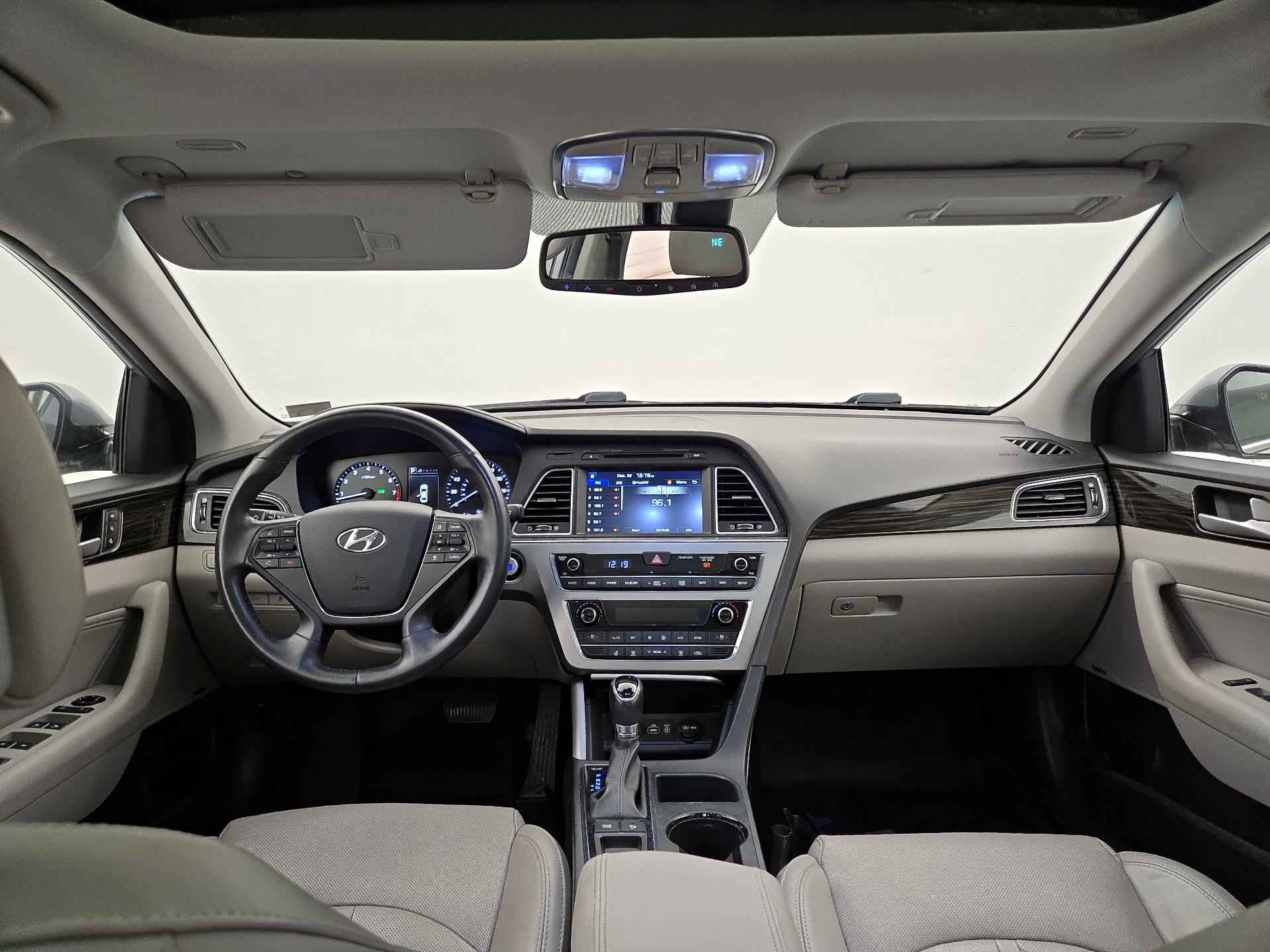 Thumbnail: 2016 Hyundai Sonata - 9