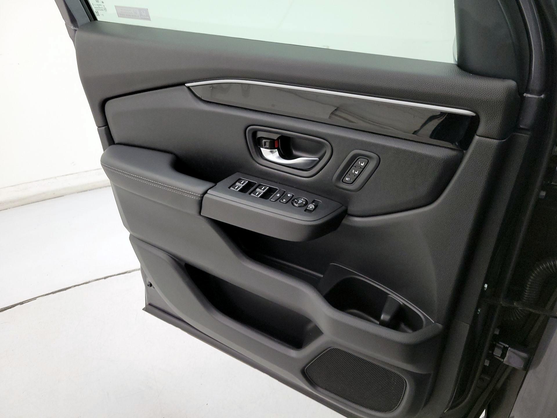 Thumbnail: 2024 Honda Pilot - 12