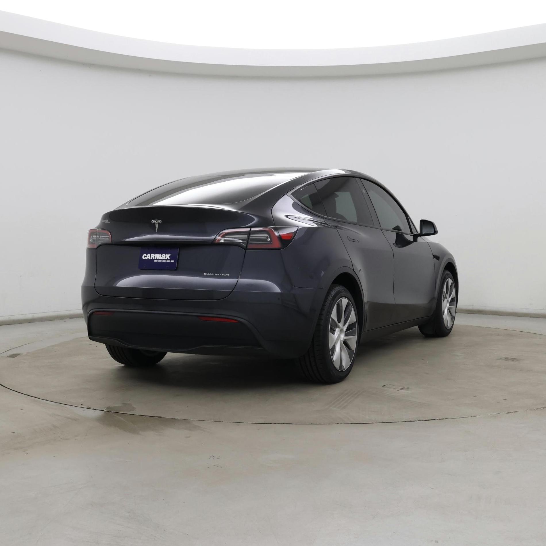Thumbnail: 2024 Tesla Model Y - 8