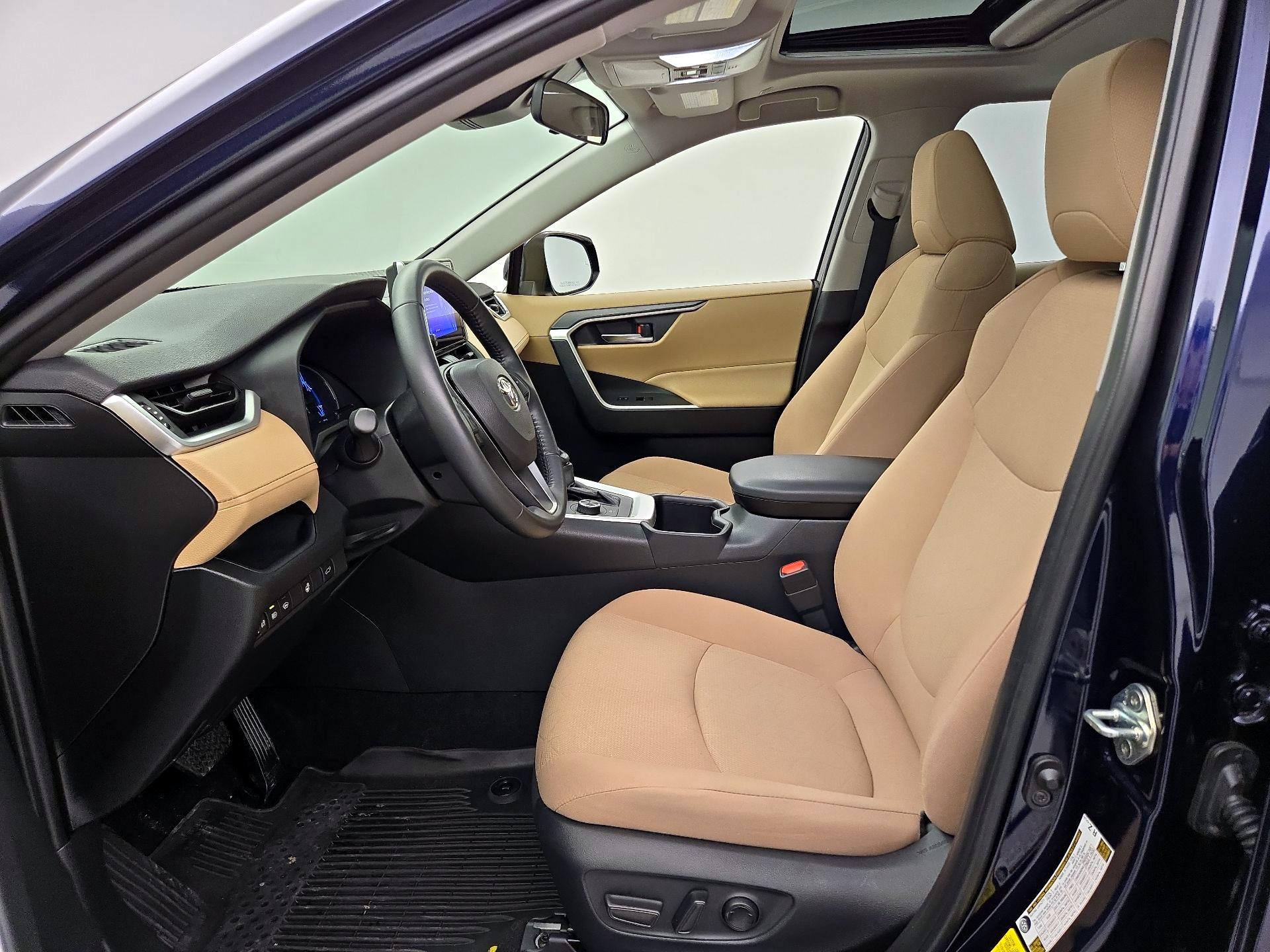 Thumbnail: 2024 Toyota RAV4 - 11