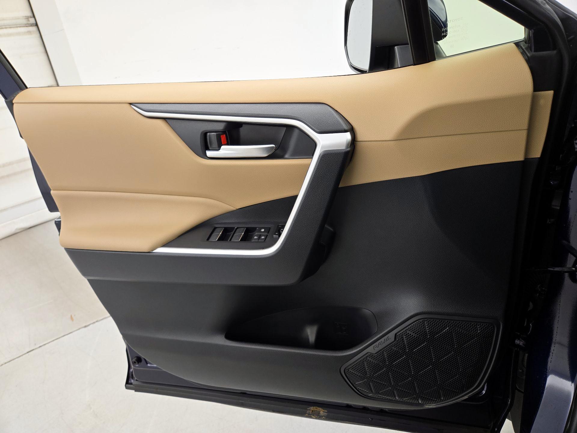 Thumbnail: 2024 Toyota RAV4 - 12