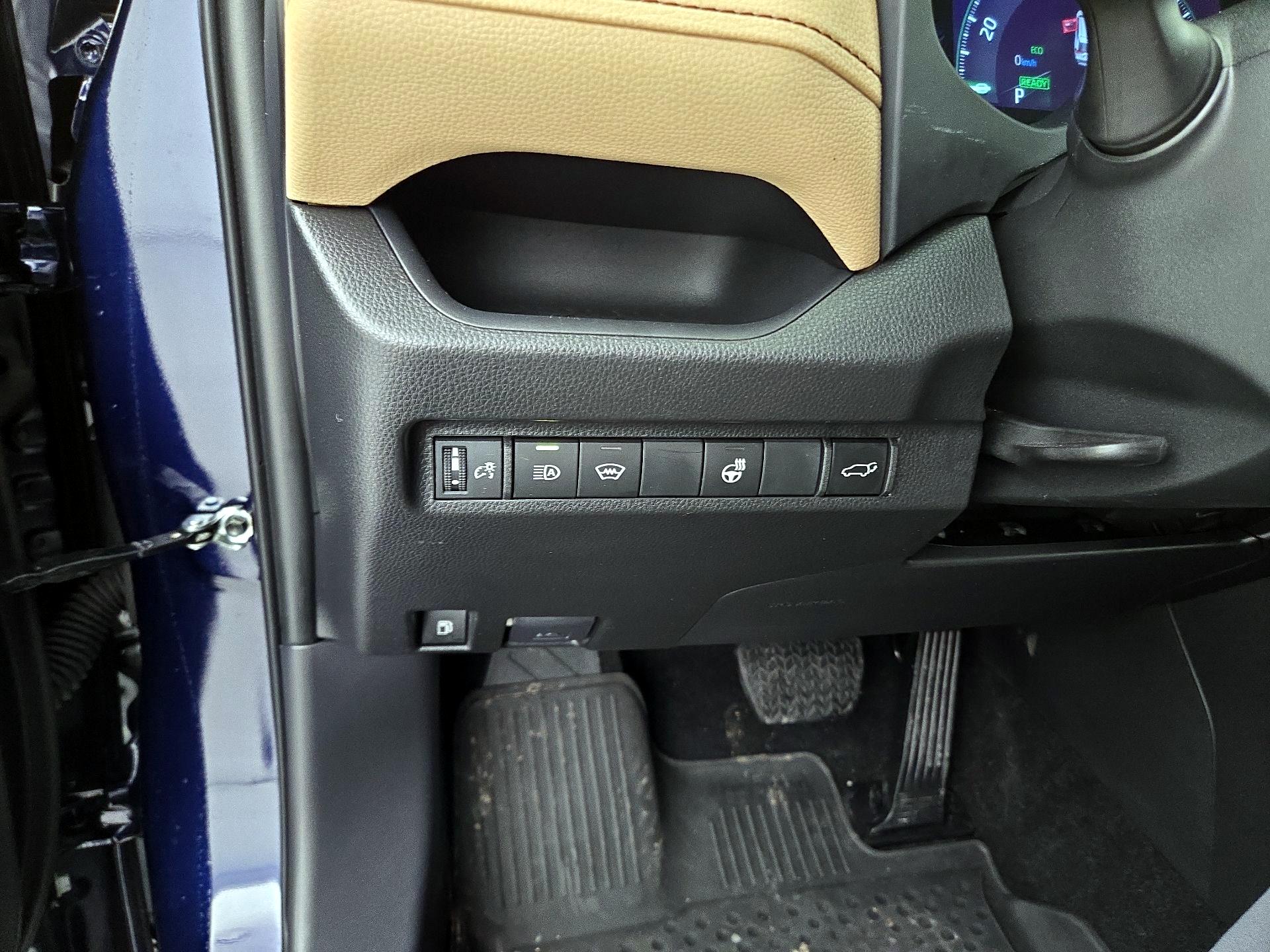 Thumbnail: 2024 Toyota RAV4 - 13