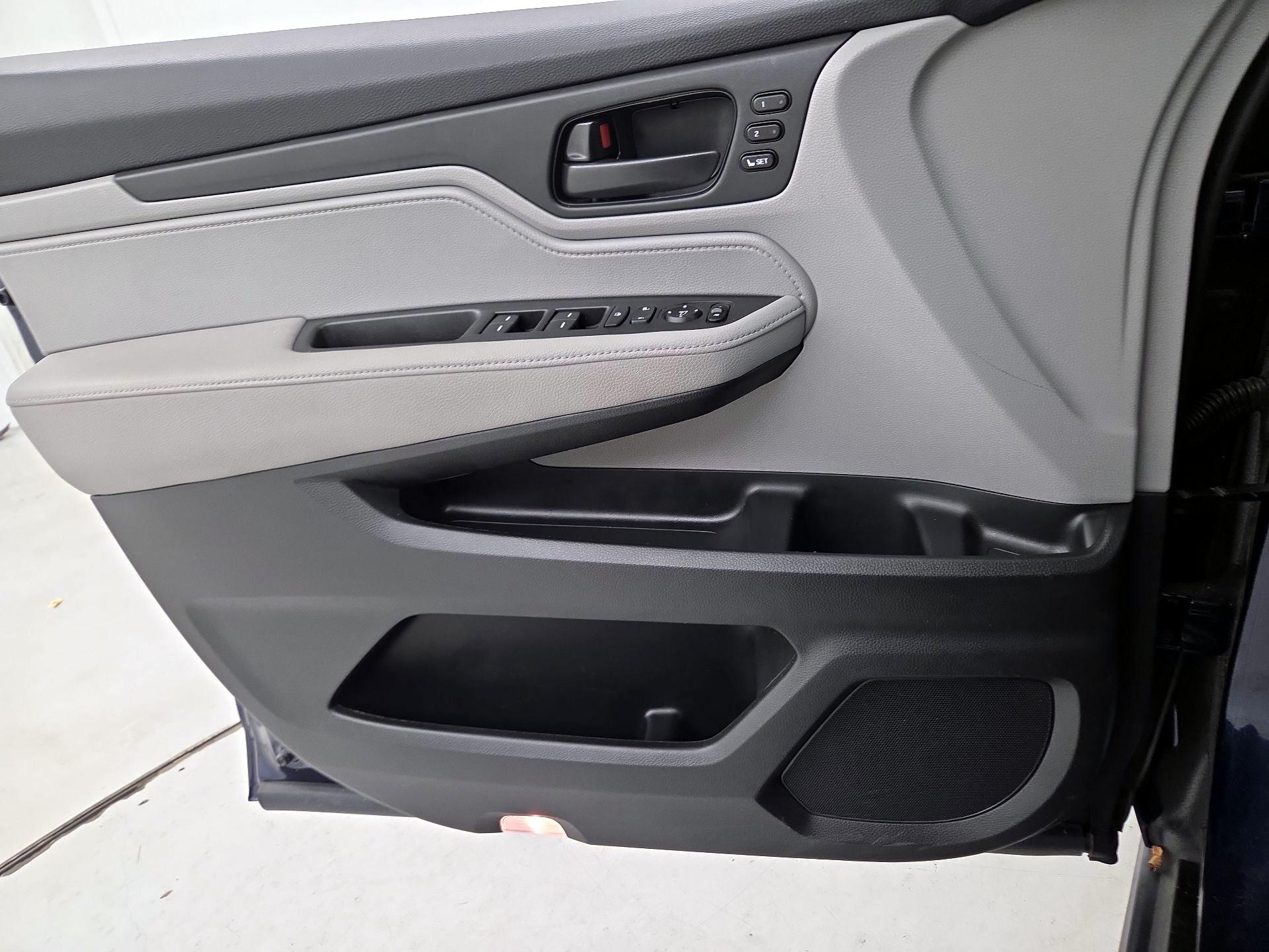 Thumbnail: 2020 Honda Odyssey - 12