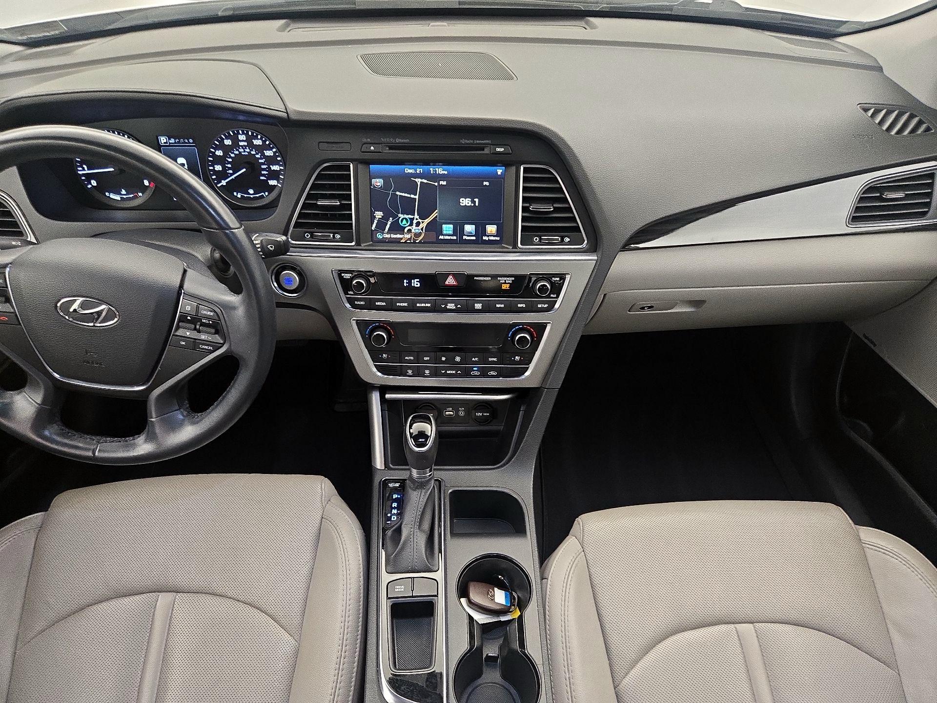 Thumbnail: 2017 Hyundai Sonata - 9