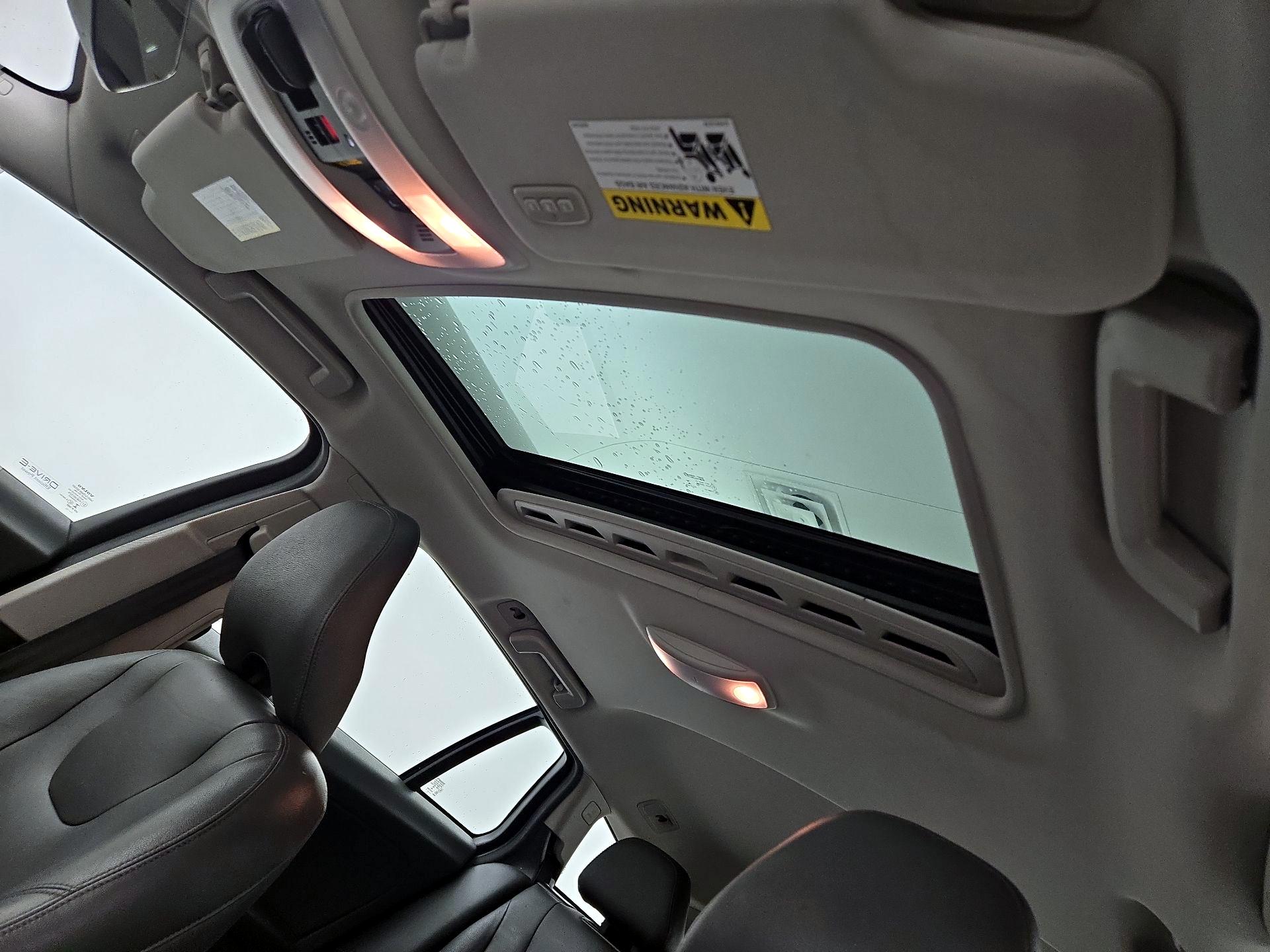 Thumbnail: 2015 Volvo V60 - 19