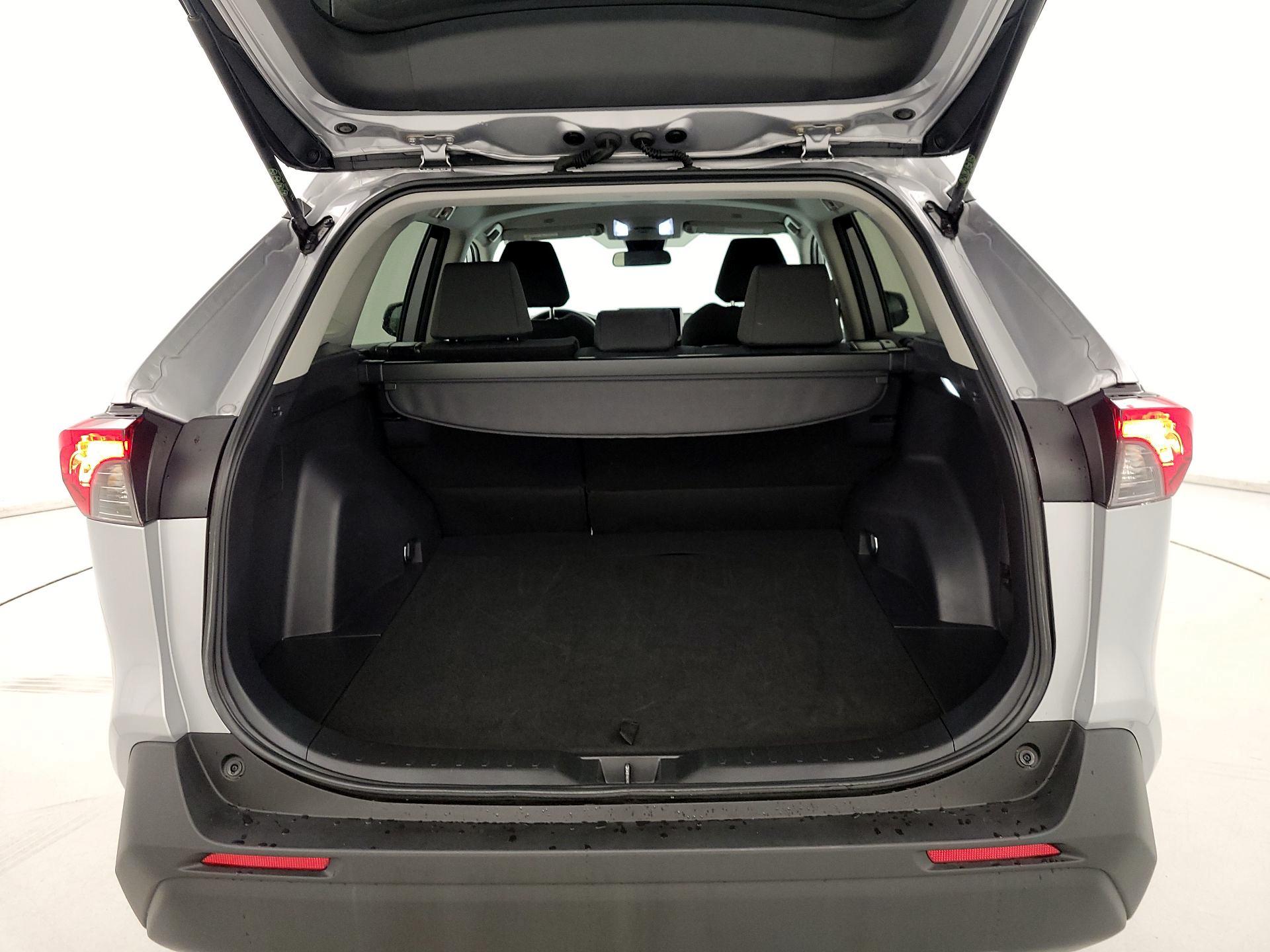 Thumbnail: 2024 Toyota RAV4 - 19