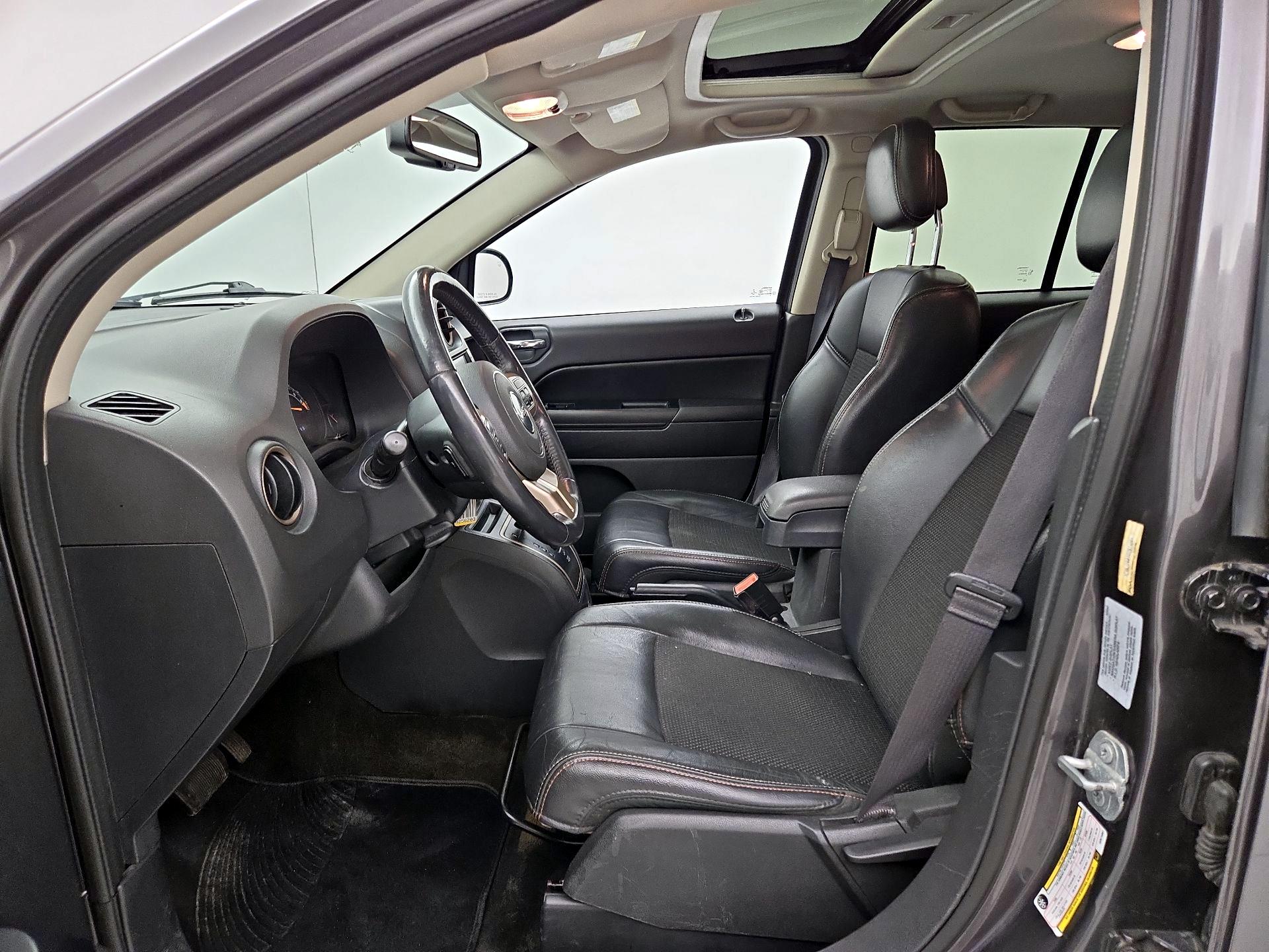 Thumbnail: 2016 Jeep Compass - 11