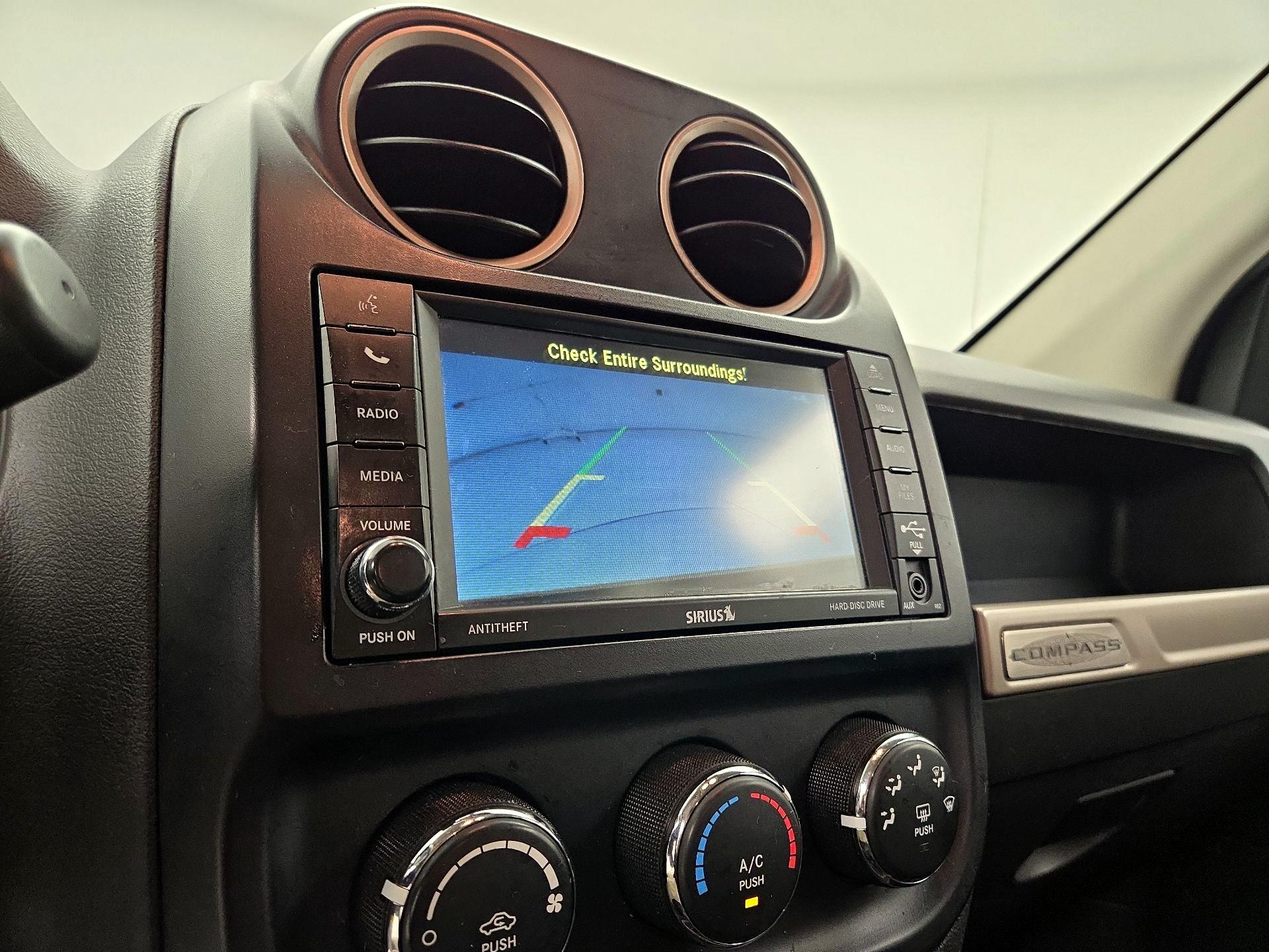 Thumbnail: 2016 Jeep Compass - 13