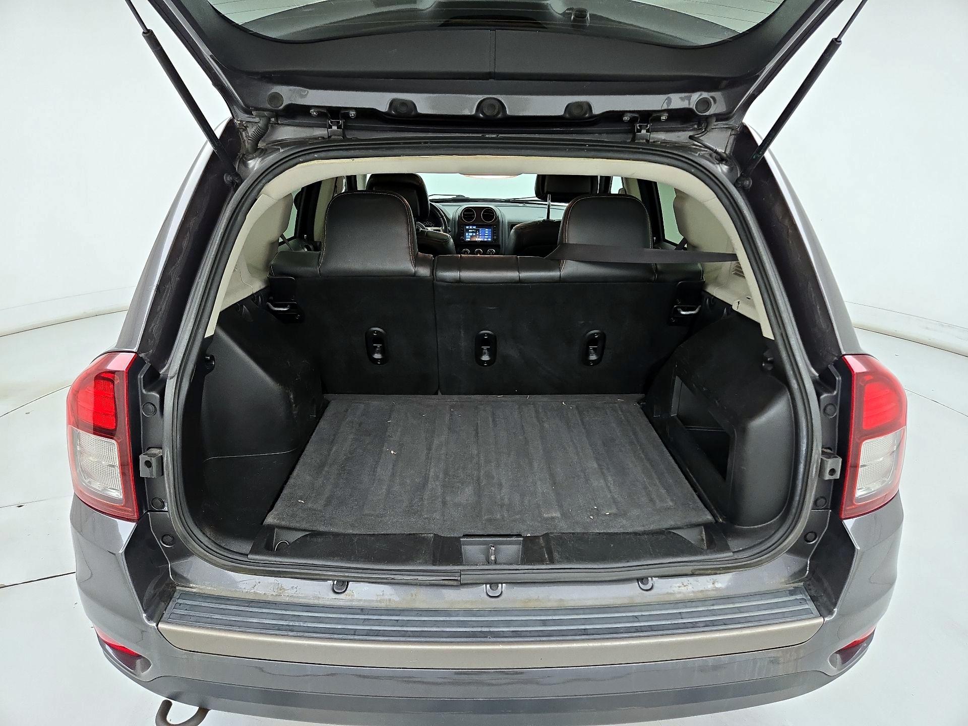 Thumbnail: 2016 Jeep Compass - 20