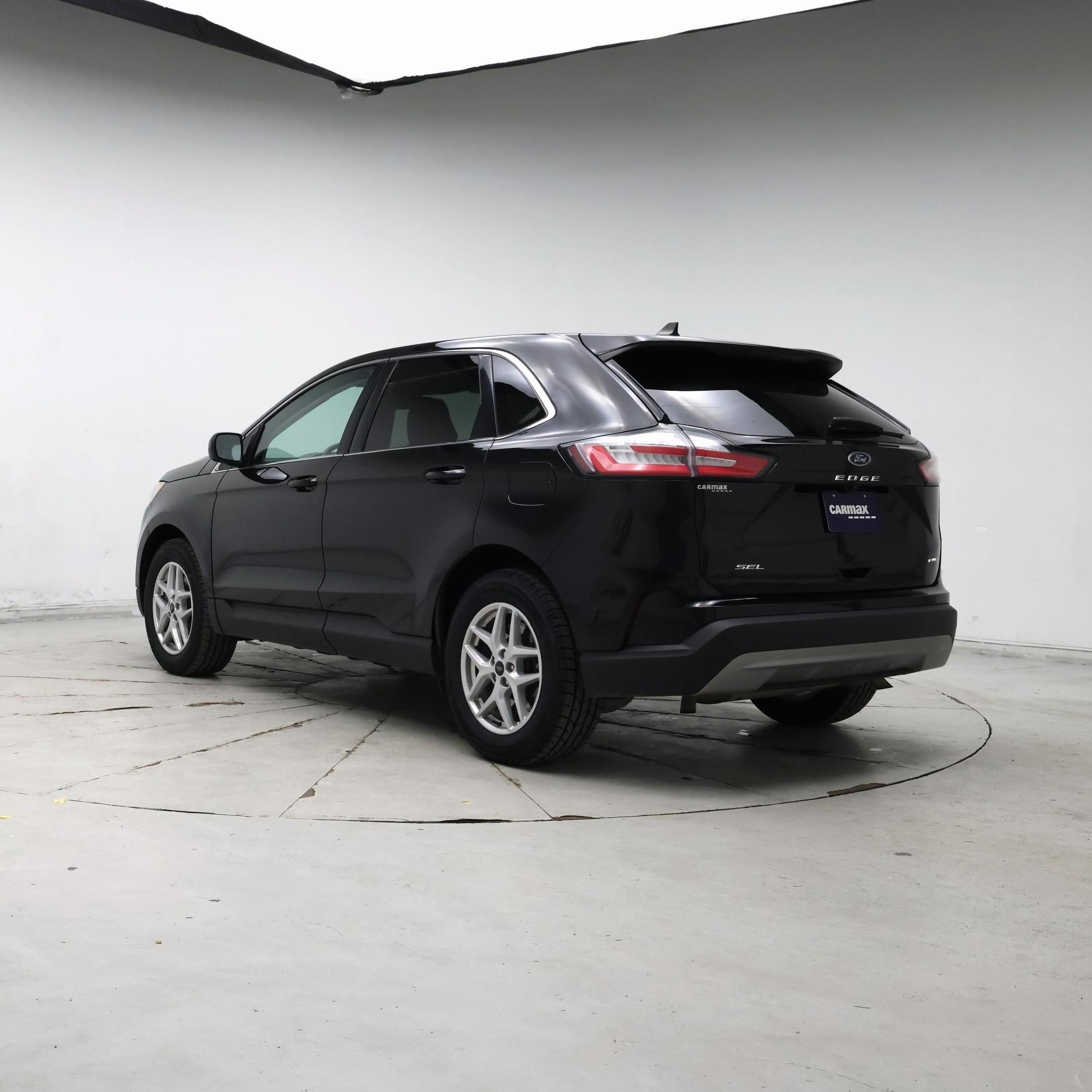 Thumbnail: 2023 Ford Edge - 2