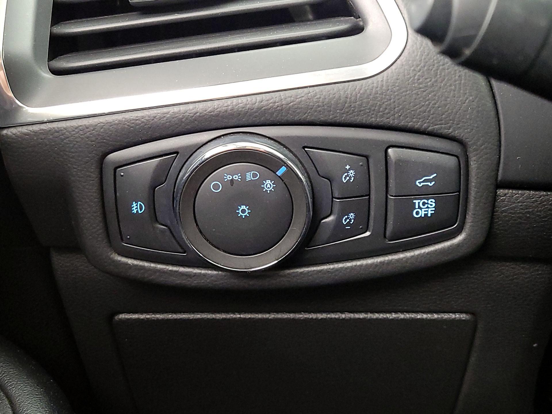 Thumbnail: 2022 Ford Edge - 13