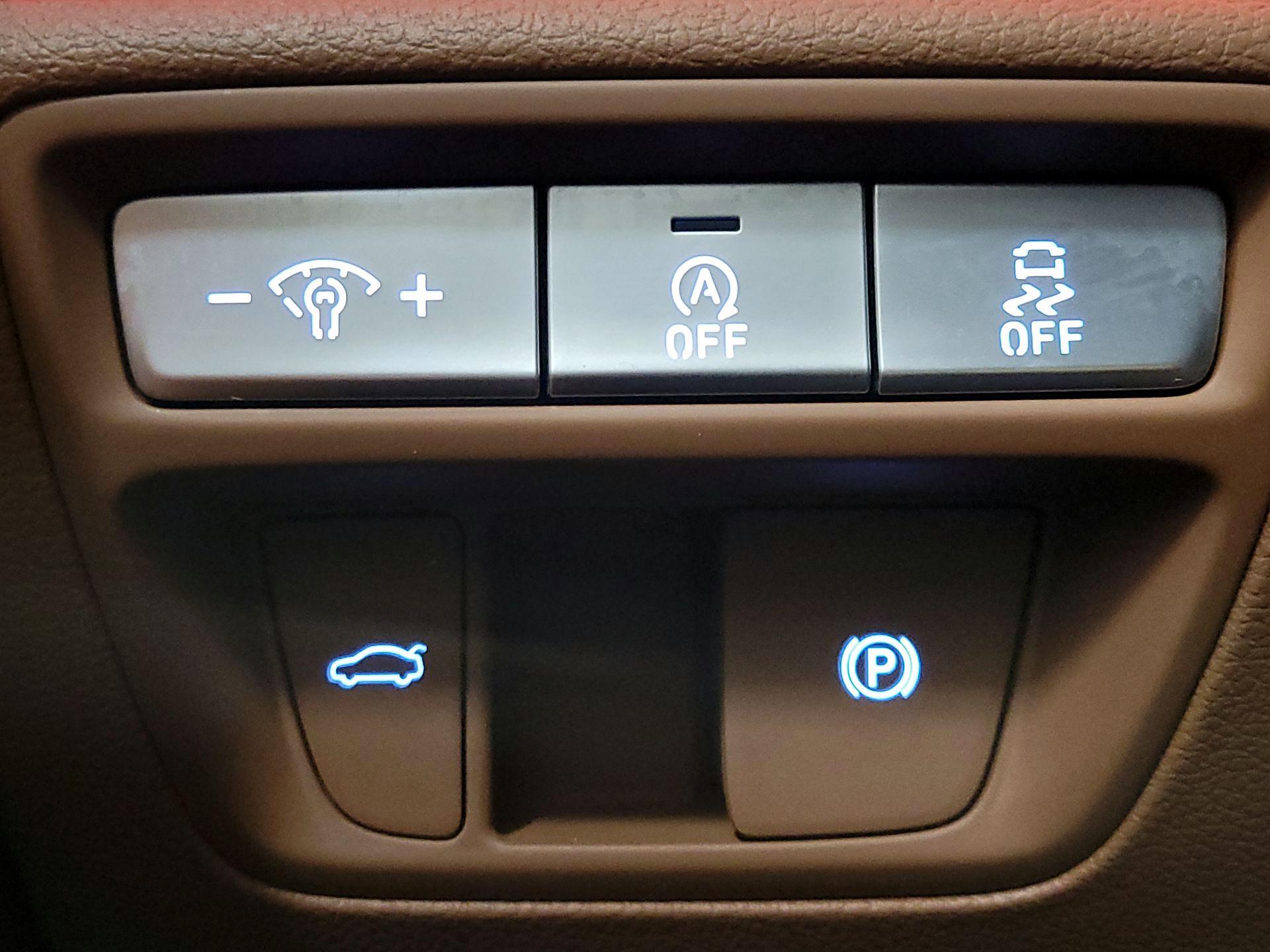 Thumbnail: 2023 Genesis G80 - 13