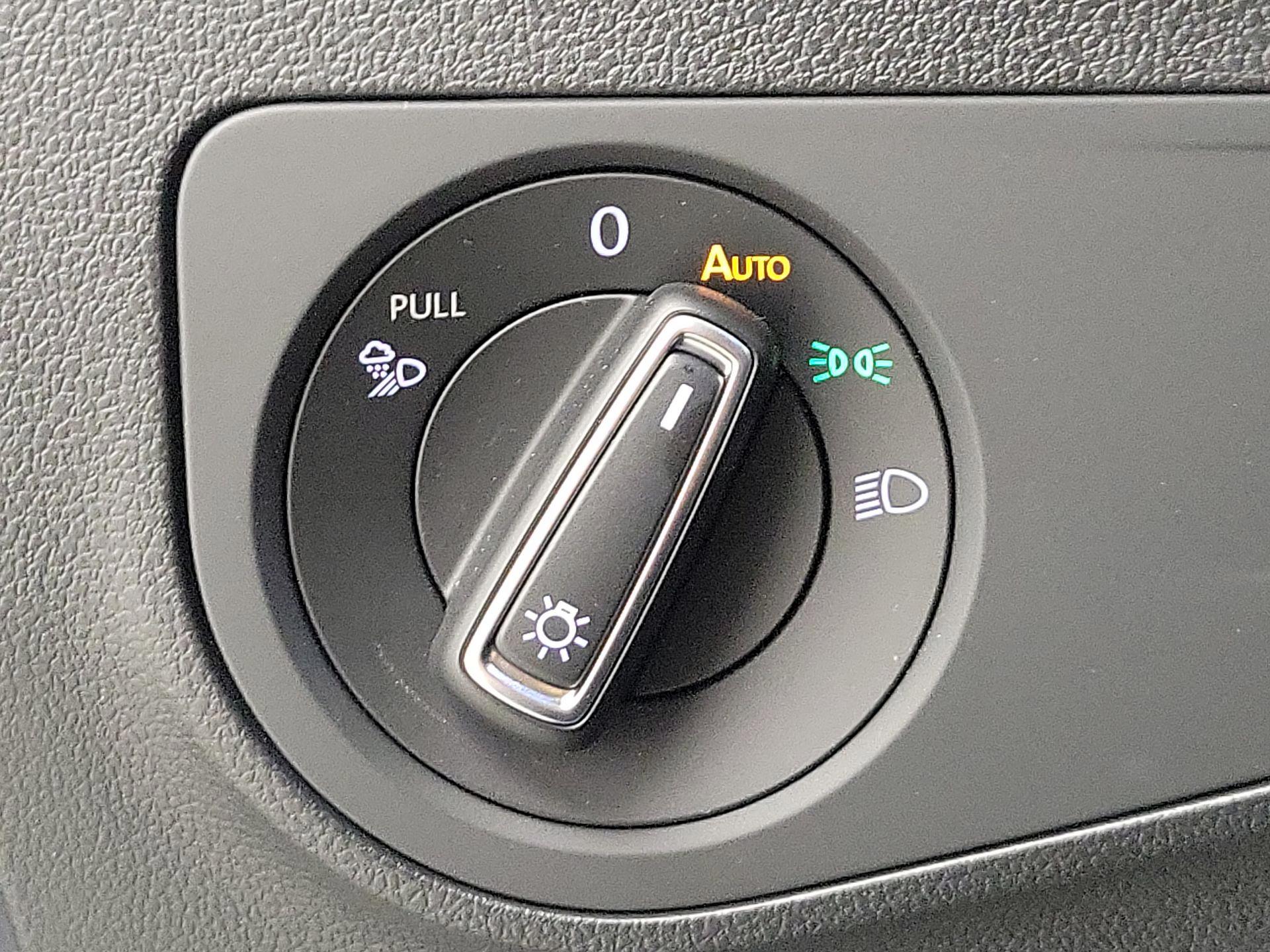 Thumbnail: 2022 Volkswagen Tiguan - 13