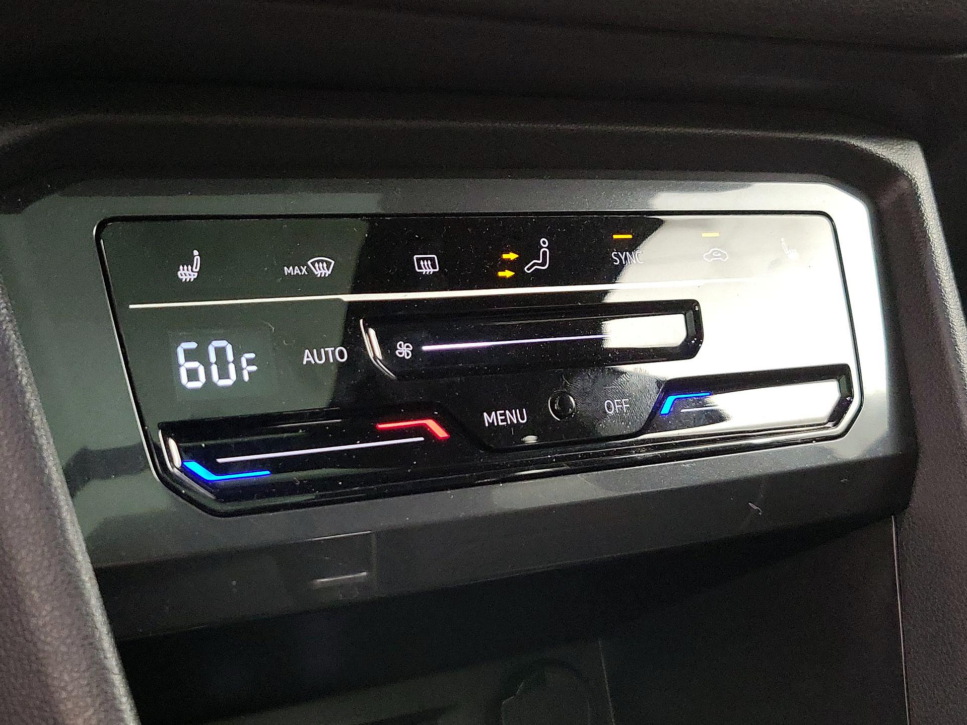 Thumbnail: 2022 Volkswagen Tiguan - 16