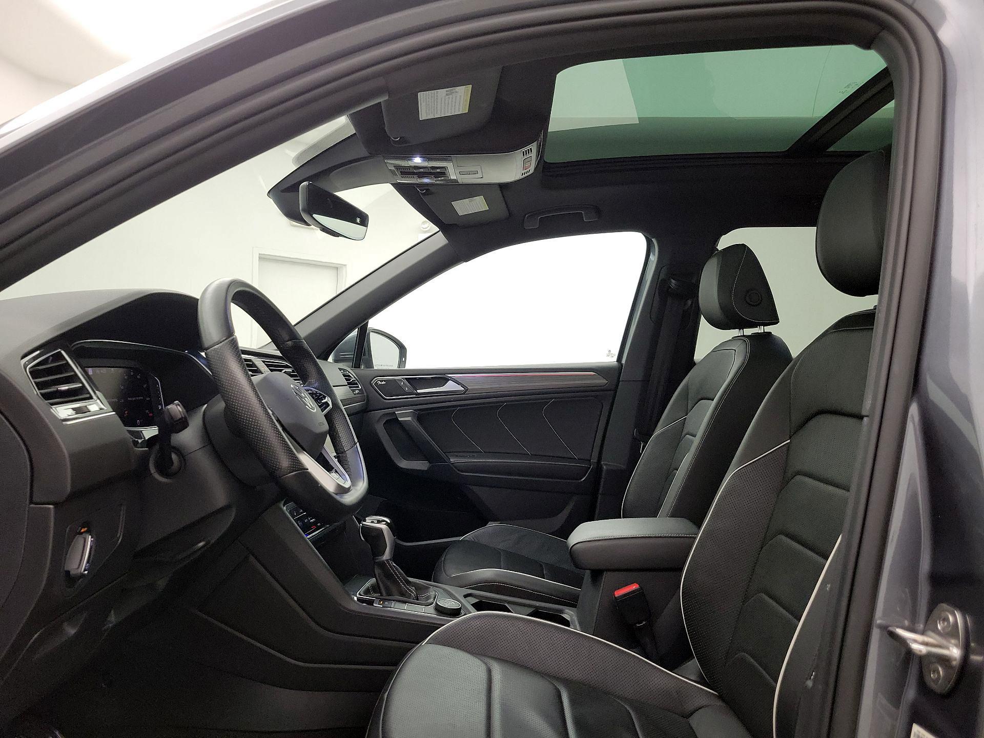 Thumbnail: 2022 Volkswagen Tiguan - 19