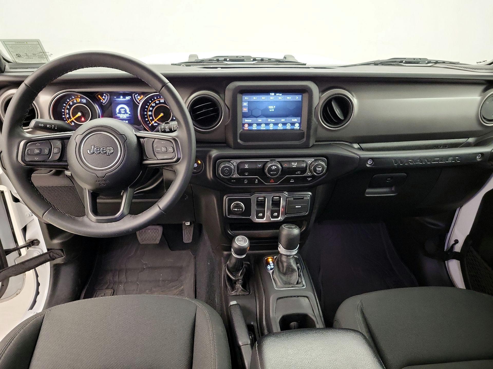 Thumbnail: 2022 Jeep Wrangler - 9