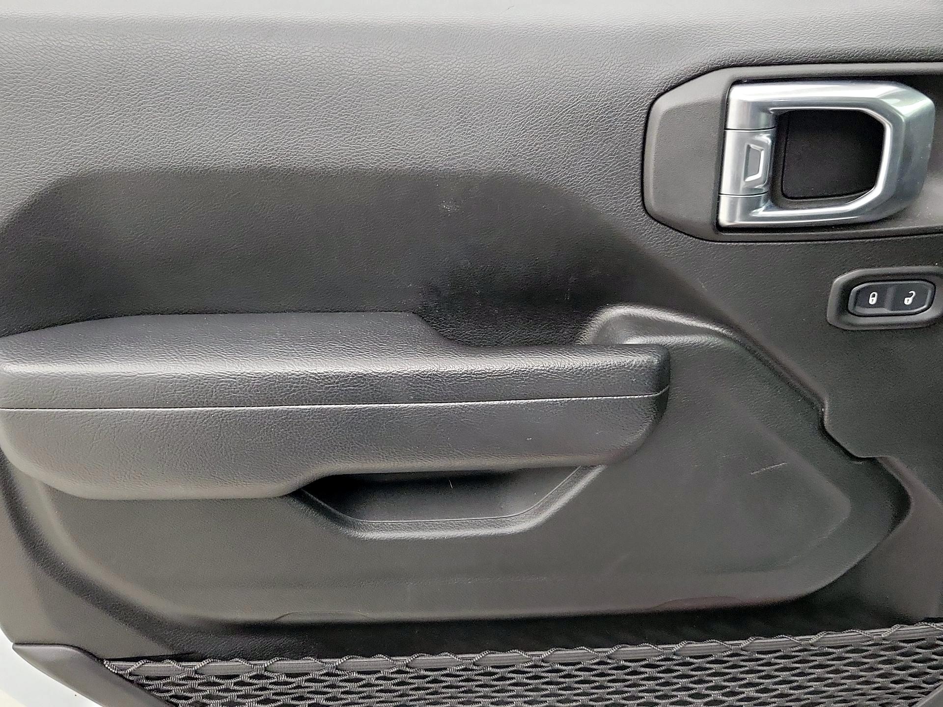 Thumbnail: 2022 Jeep Wrangler - 12