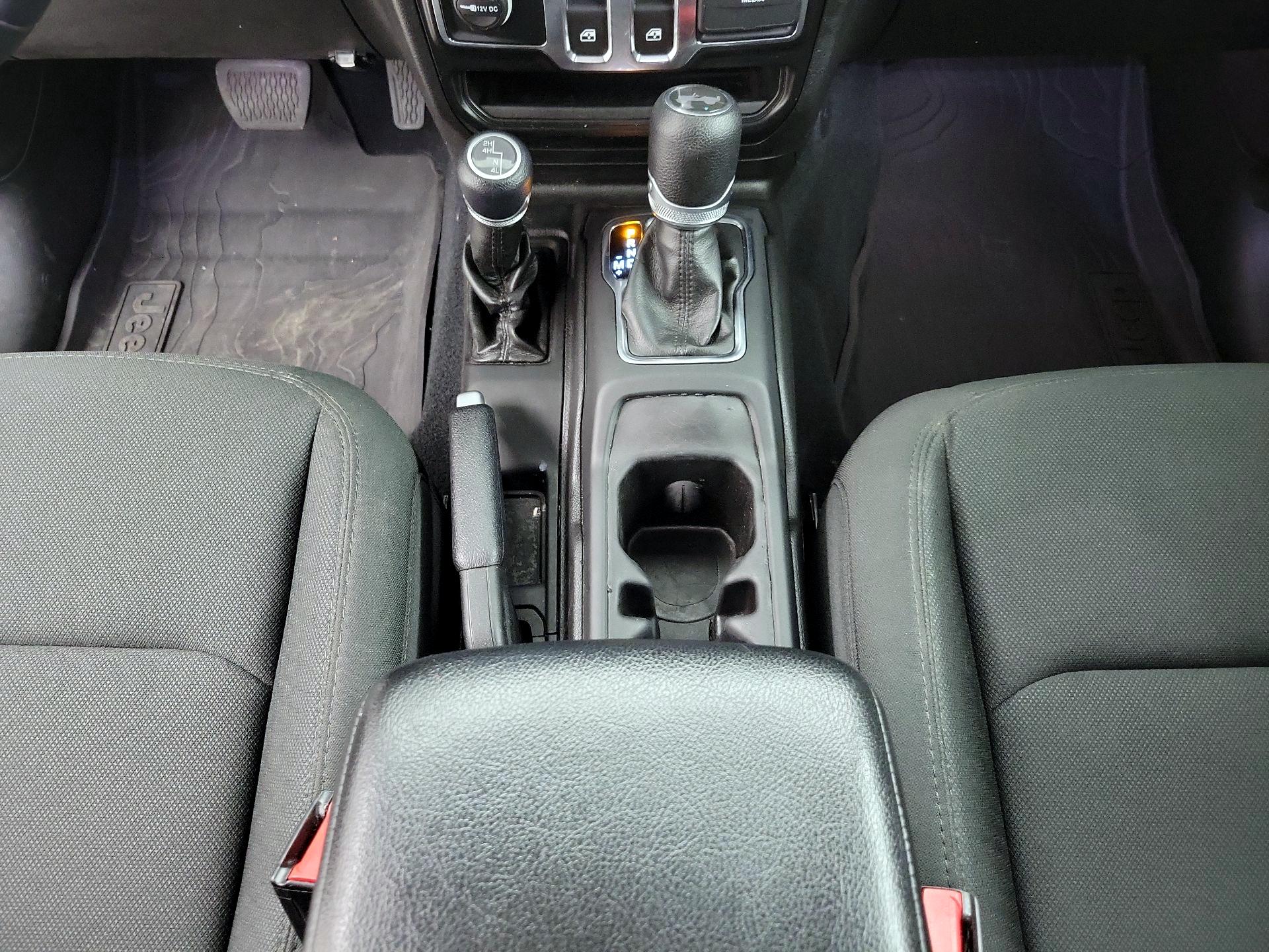 Thumbnail: 2022 Jeep Wrangler - 17