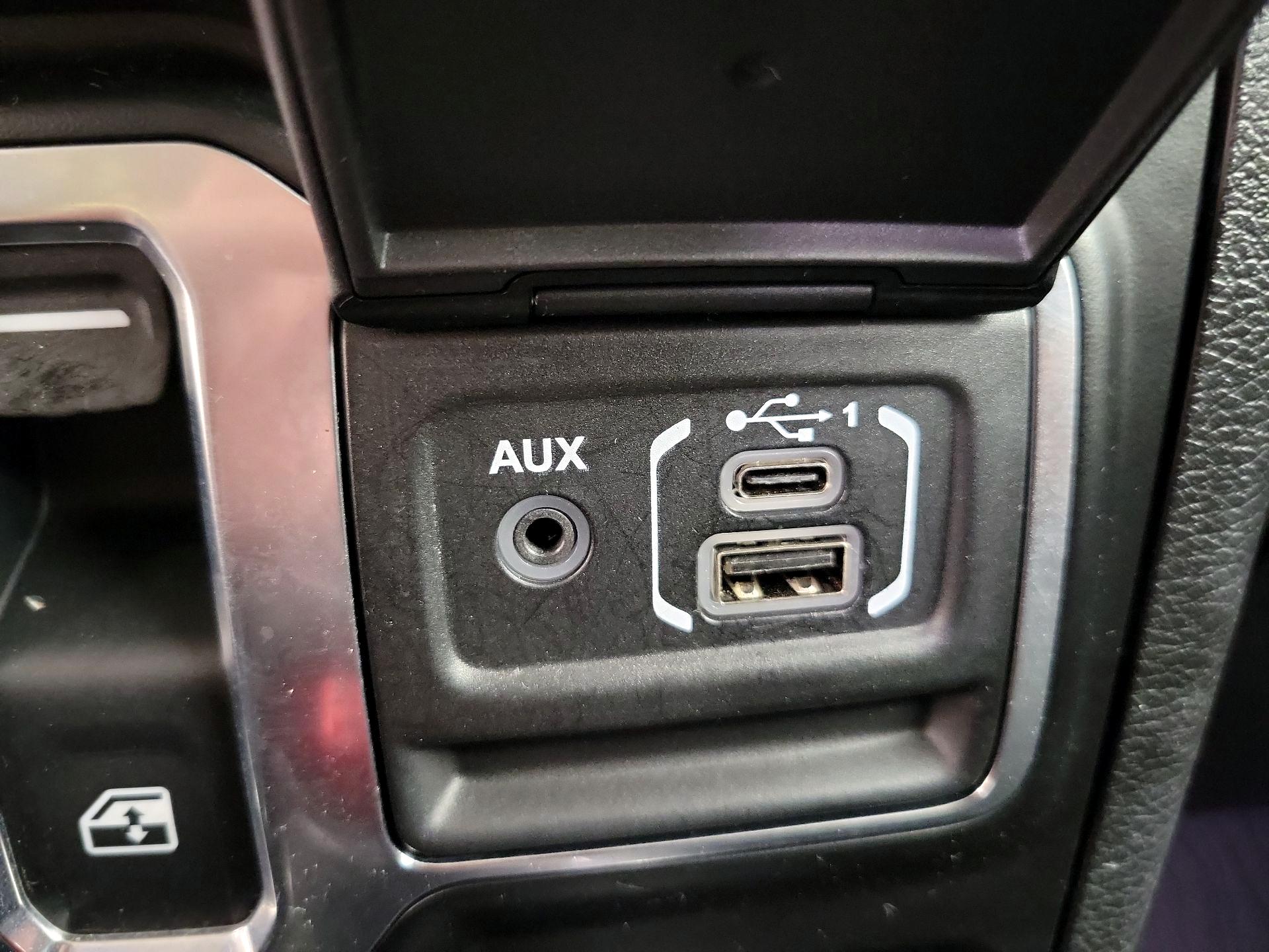 Thumbnail: 2022 Jeep Wrangler - 18