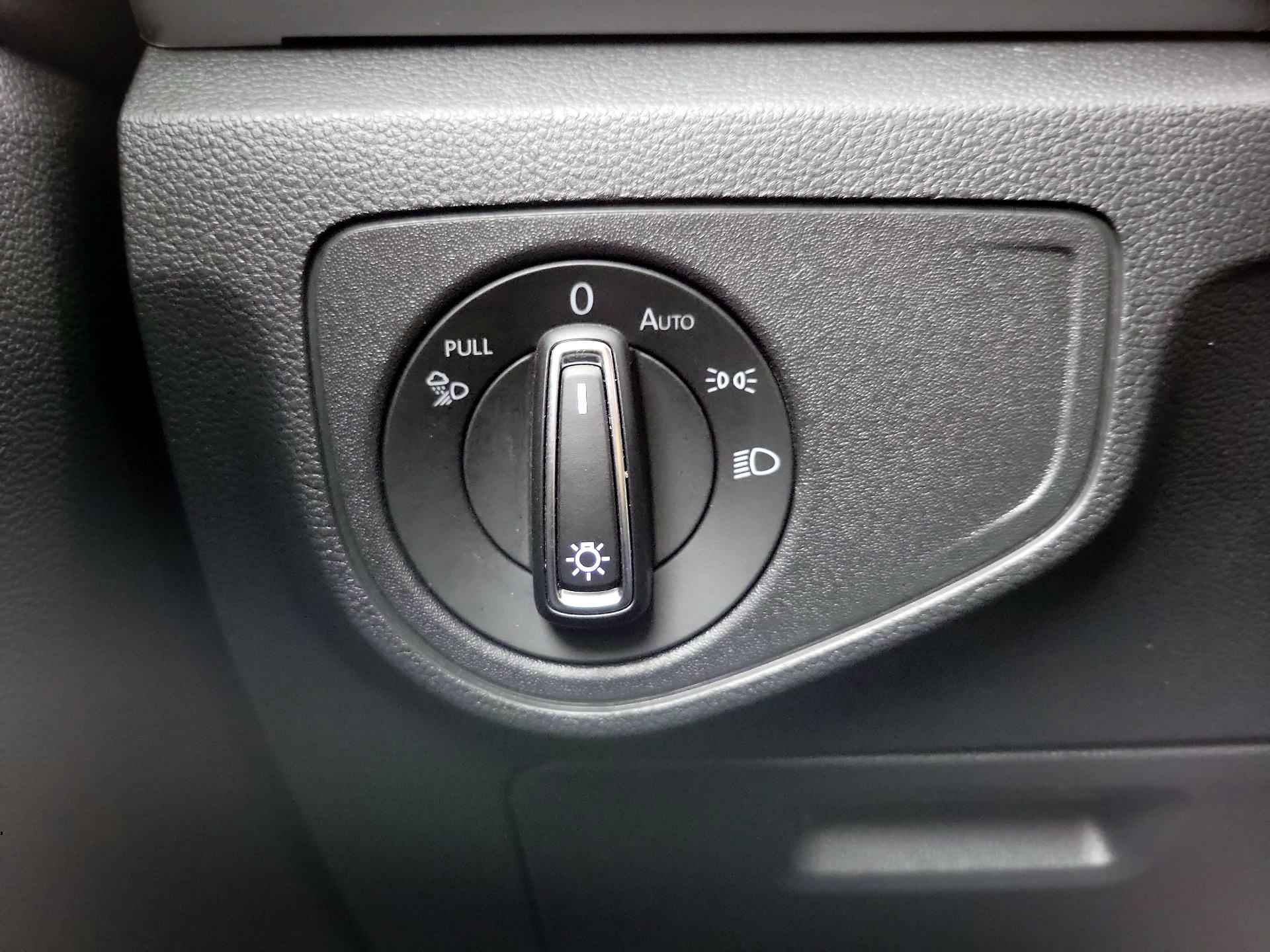 Thumbnail: 2023 Volkswagen Atlas - 13