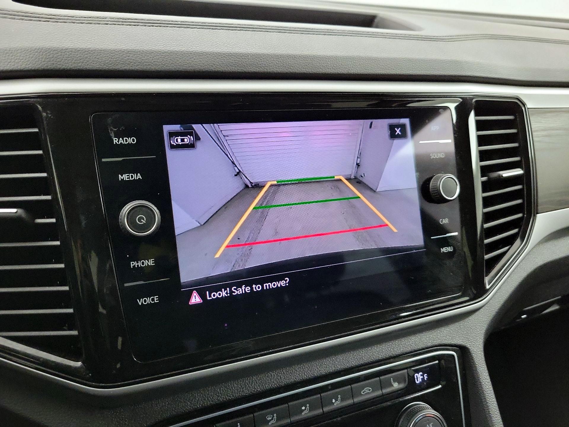 Thumbnail: 2023 Volkswagen Atlas - 14