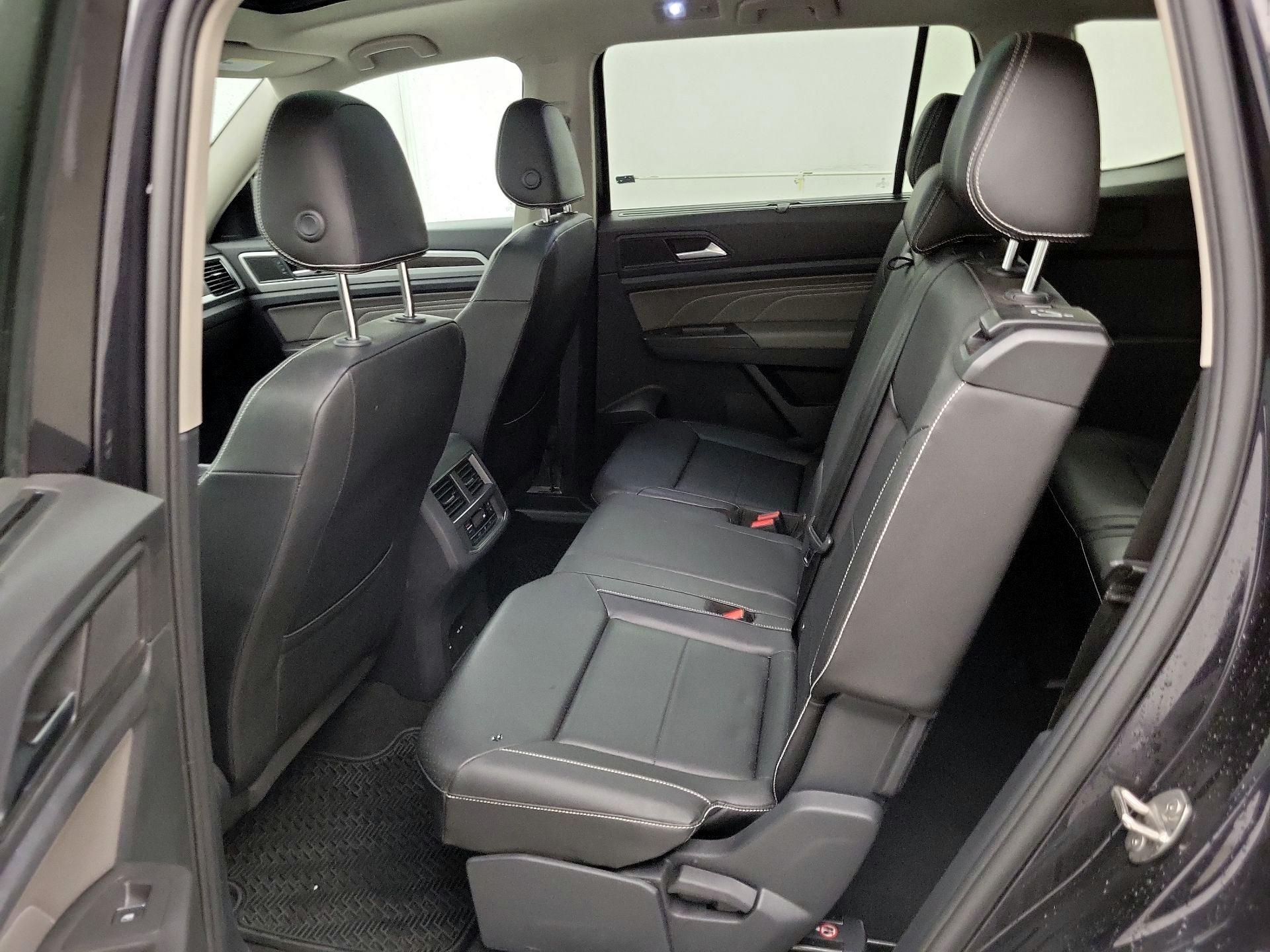 Thumbnail: 2023 Volkswagen Atlas - 20