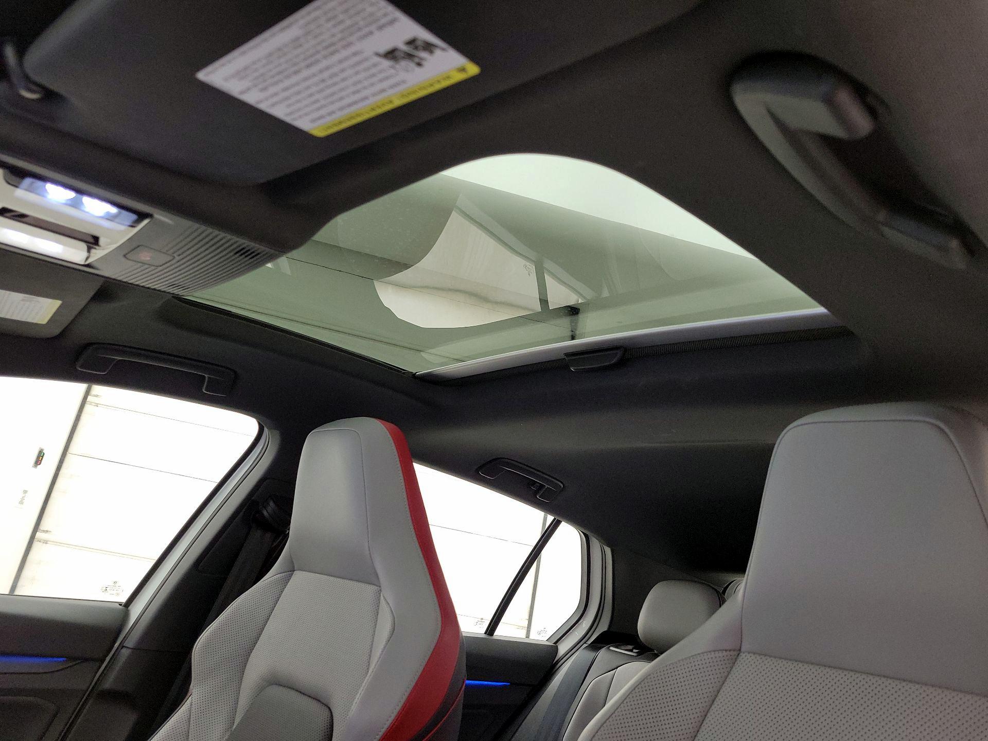 Thumbnail: 2022 Volkswagen Golf - 19