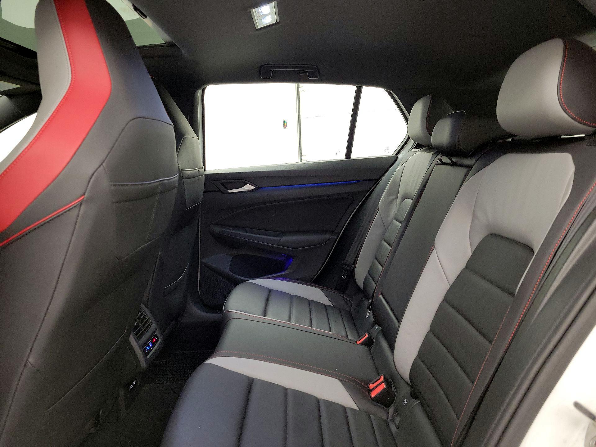 Thumbnail: 2022 Volkswagen Golf - 20