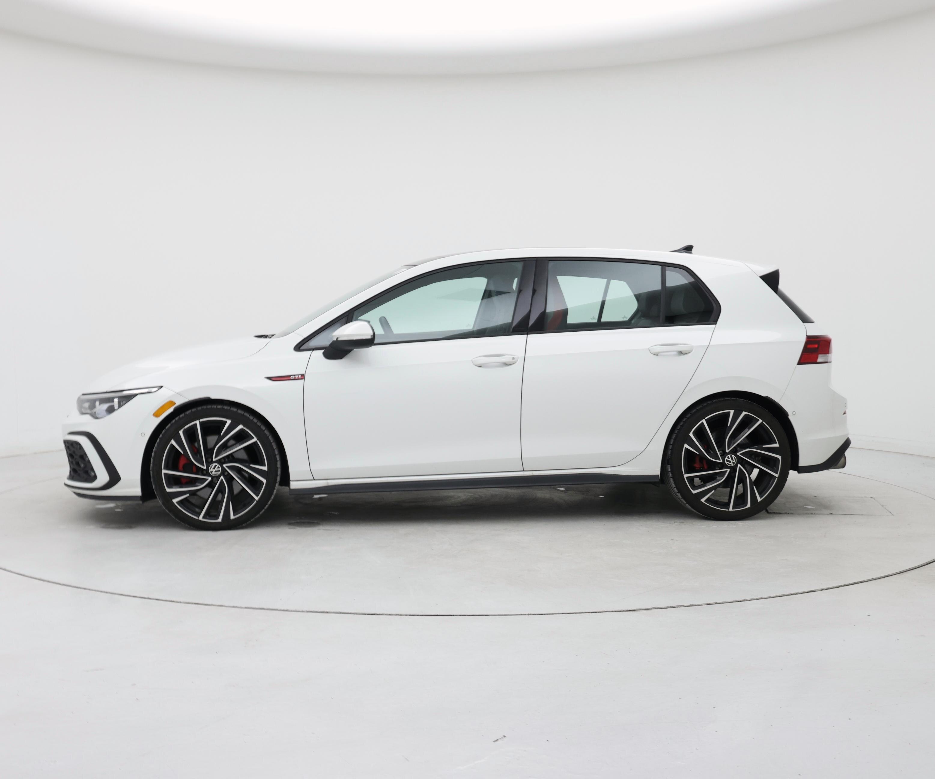 Thumbnail: 2022 Volkswagen Golf - 3