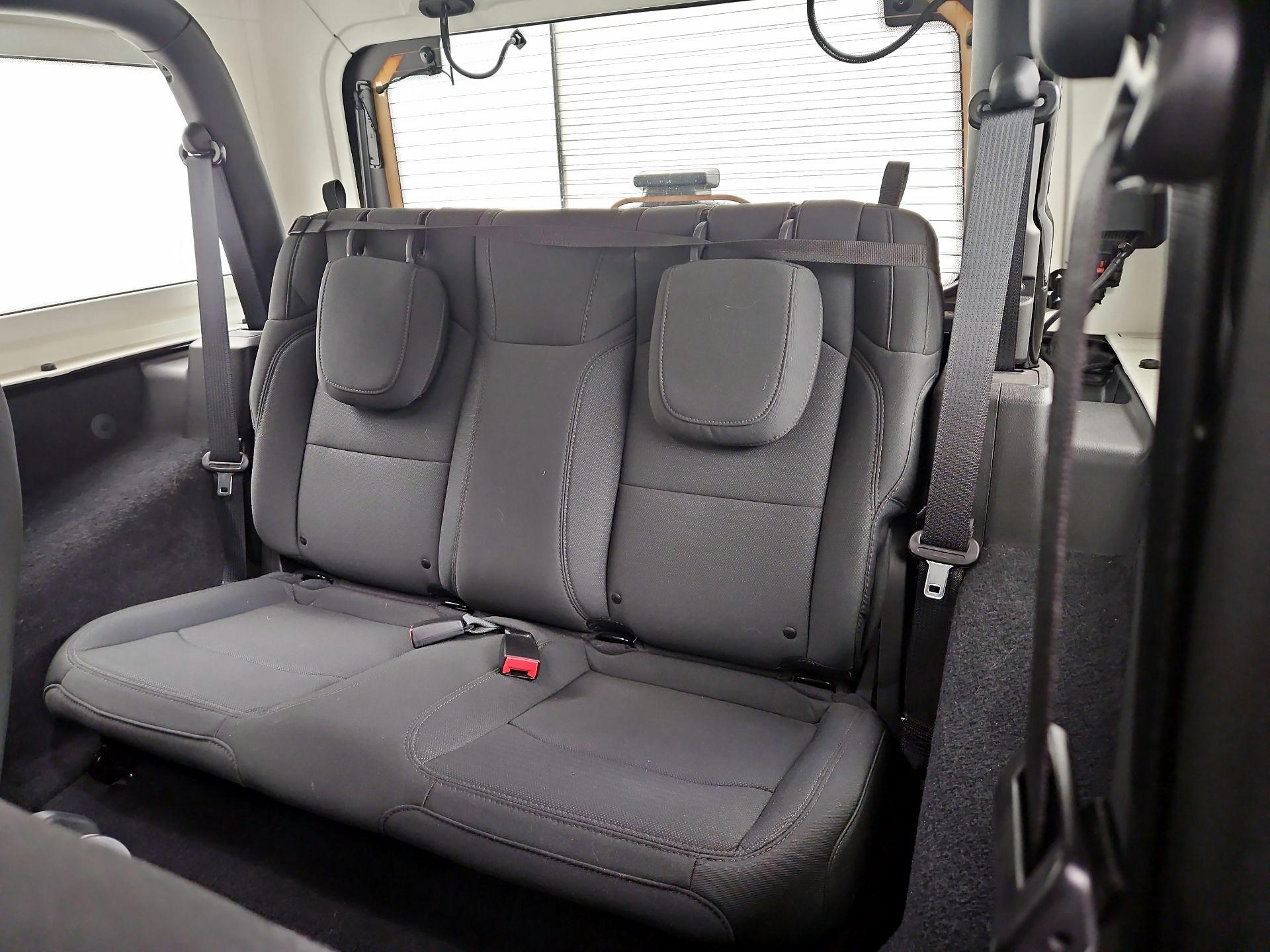 Thumbnail: 2021 Jeep Wrangler - 18