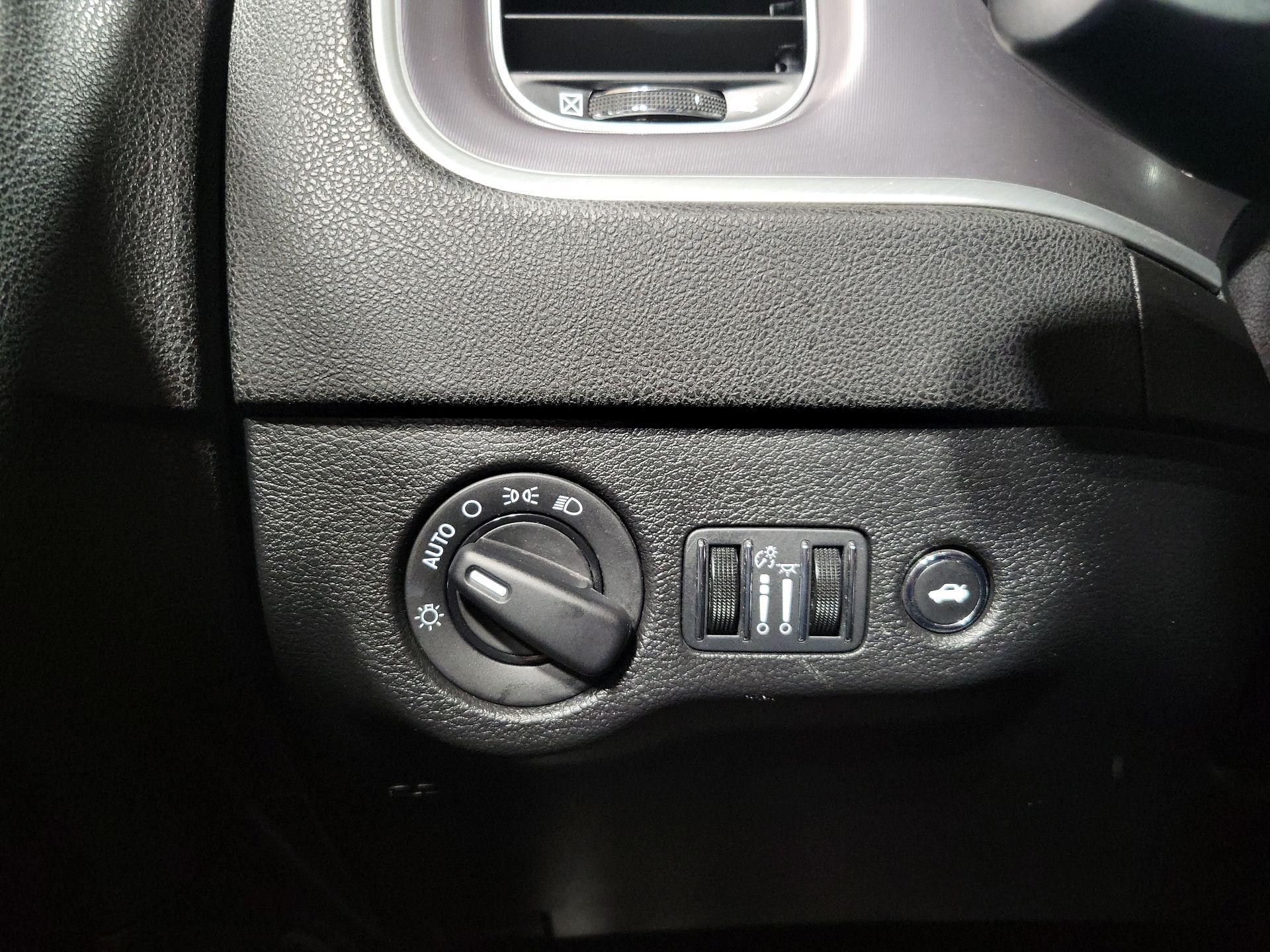 Thumbnail: 2022 Dodge Charger - 13