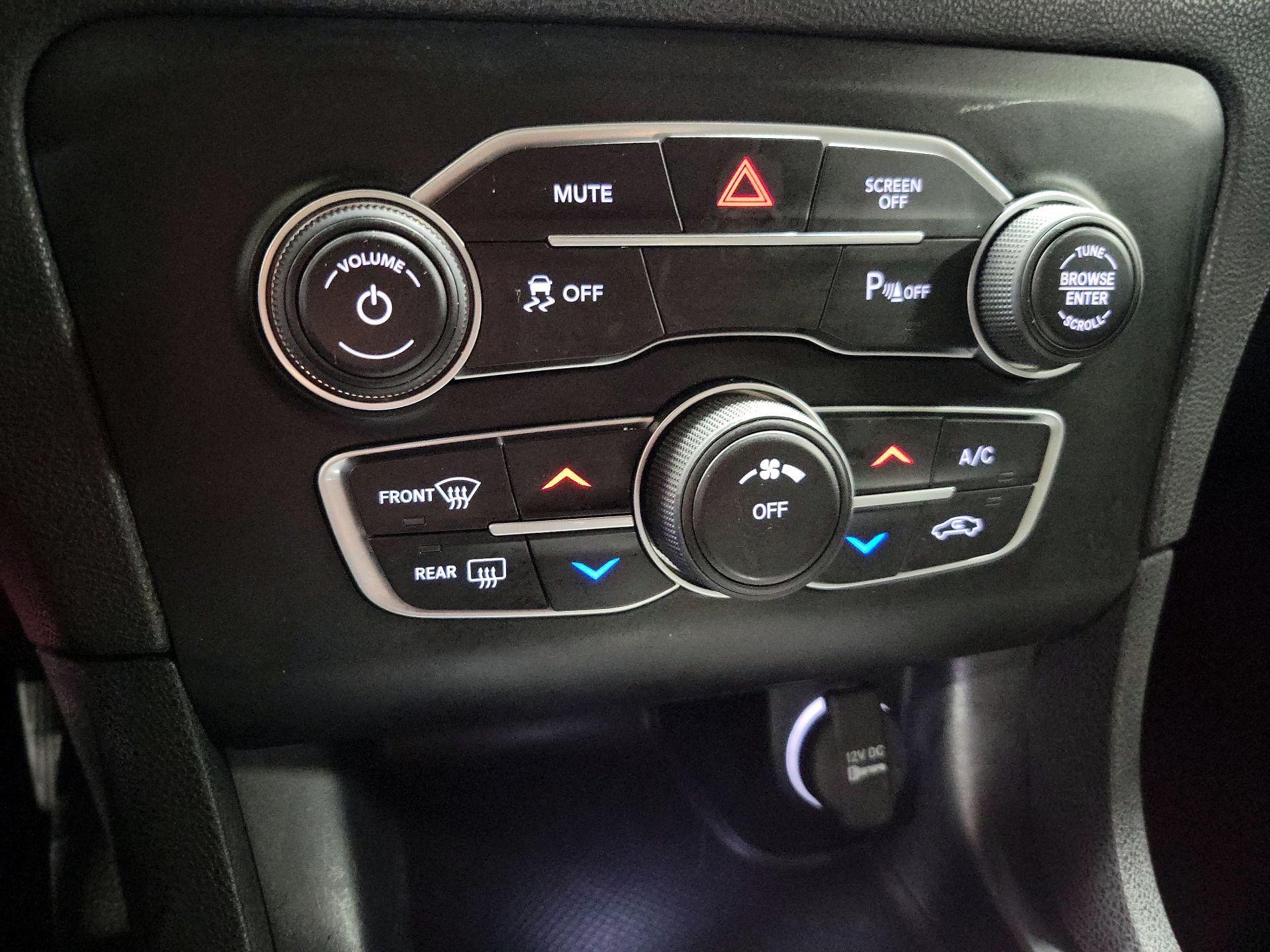 Thumbnail: 2022 Dodge Charger - 16