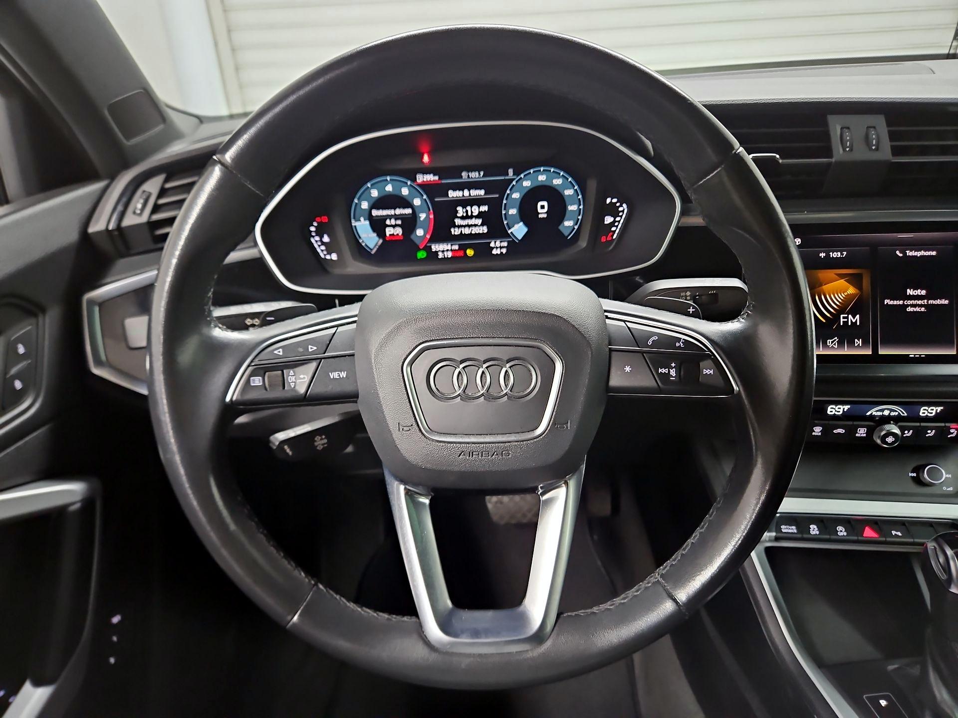 Thumbnail: 2023 Audi Q3 - 10