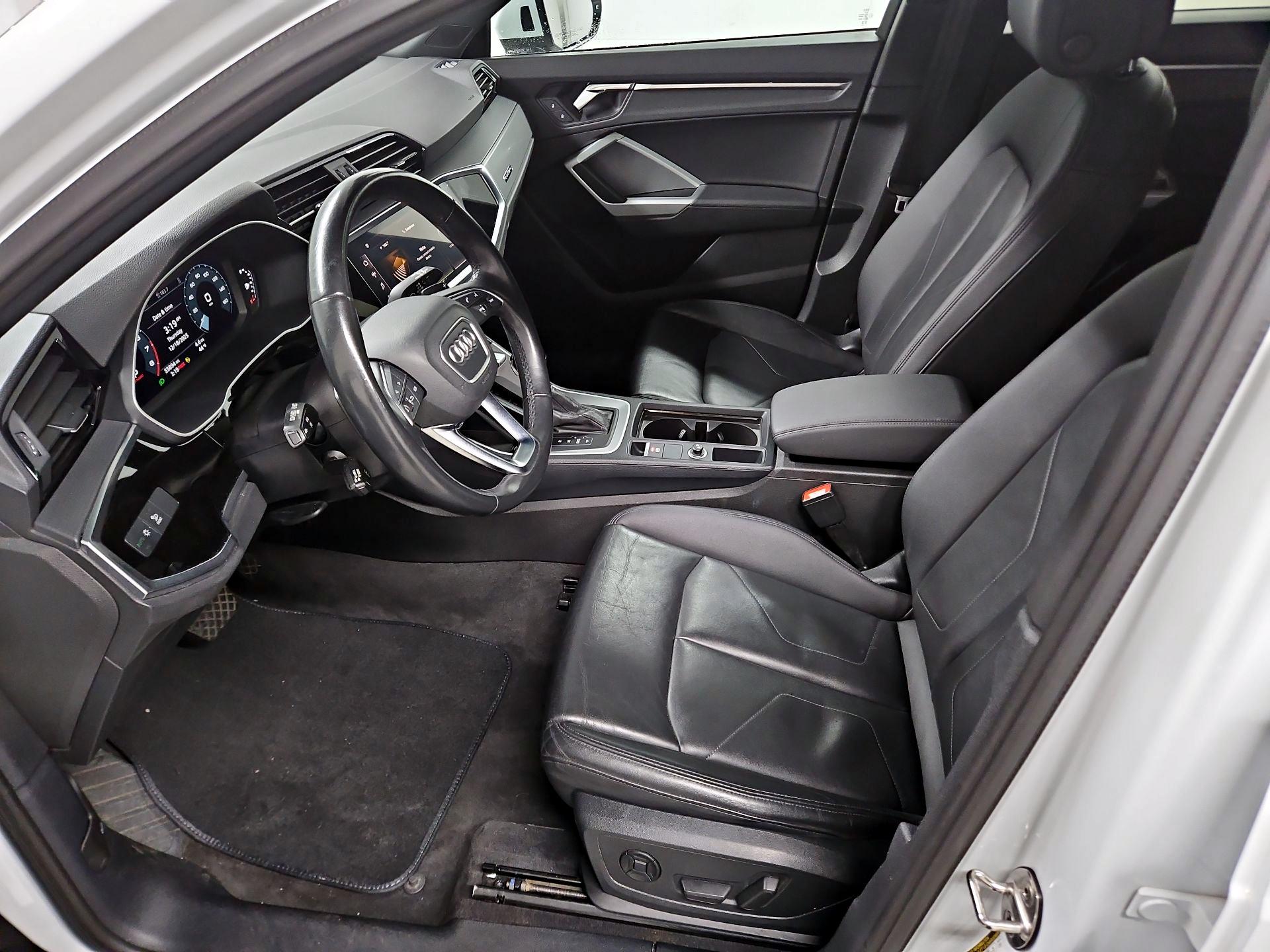 Thumbnail: 2023 Audi Q3 - 11