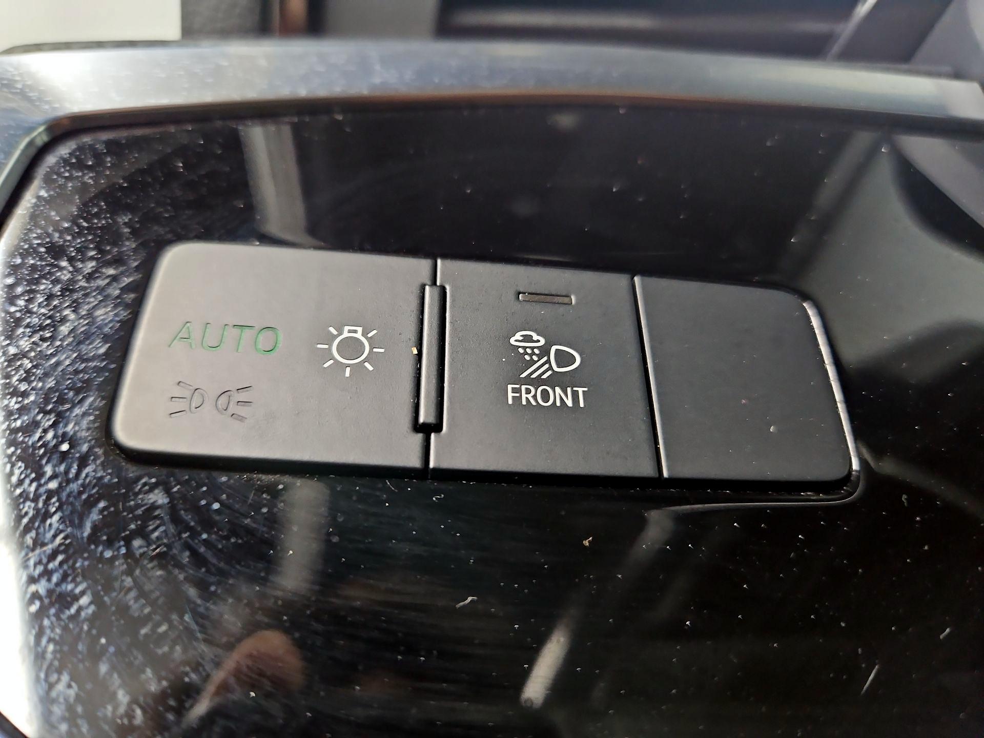 Thumbnail: 2023 Audi Q3 - 13