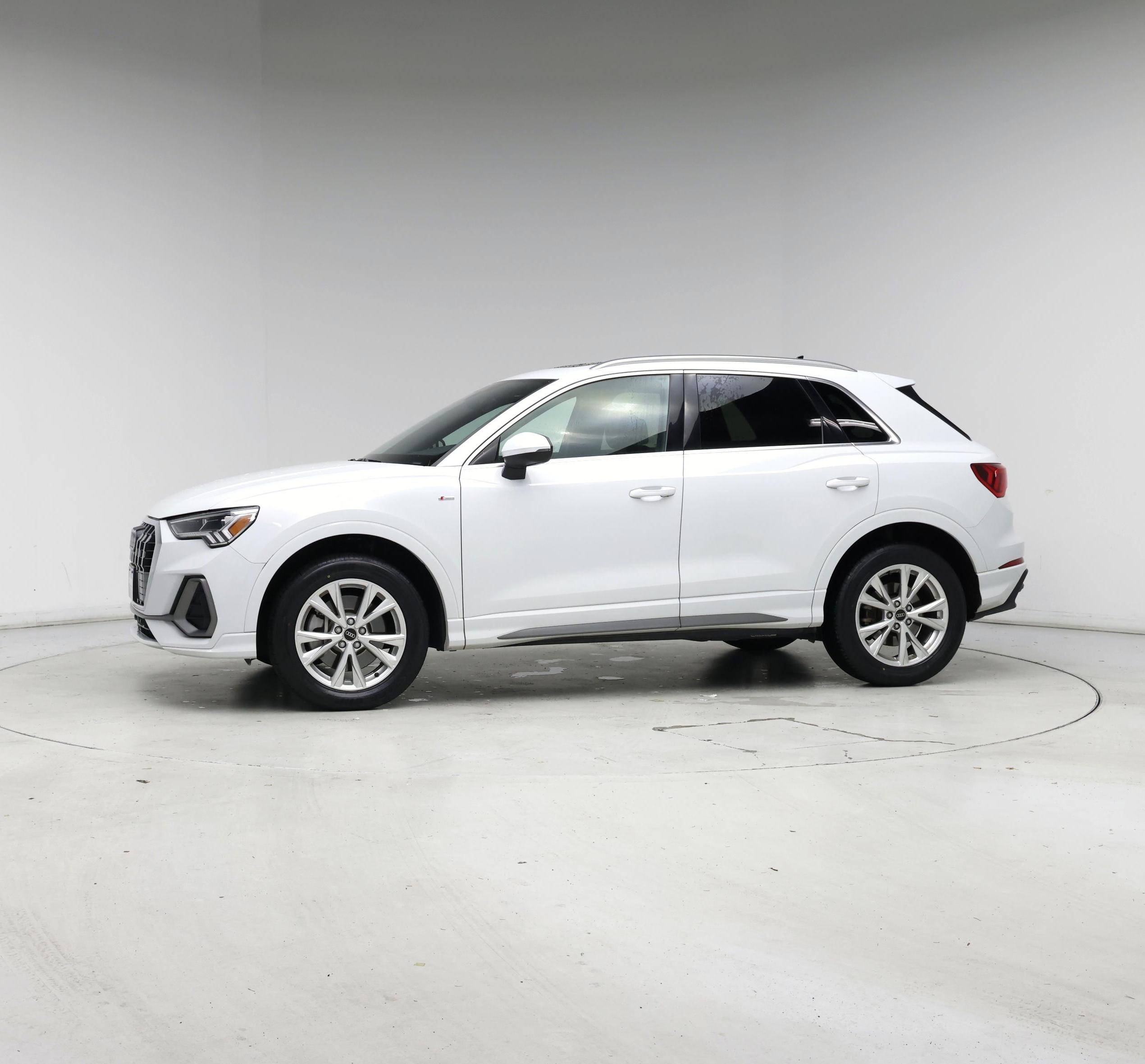 Thumbnail: 2023 Audi Q3 - 3