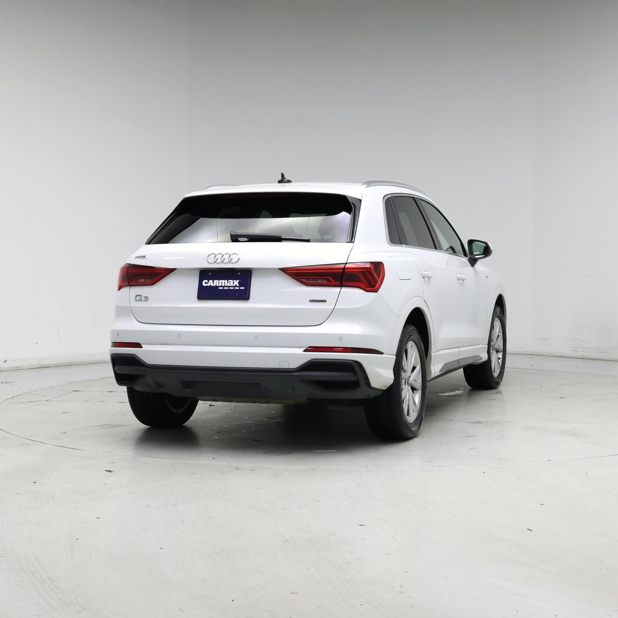 Thumbnail: 2023 Audi Q3 - 8