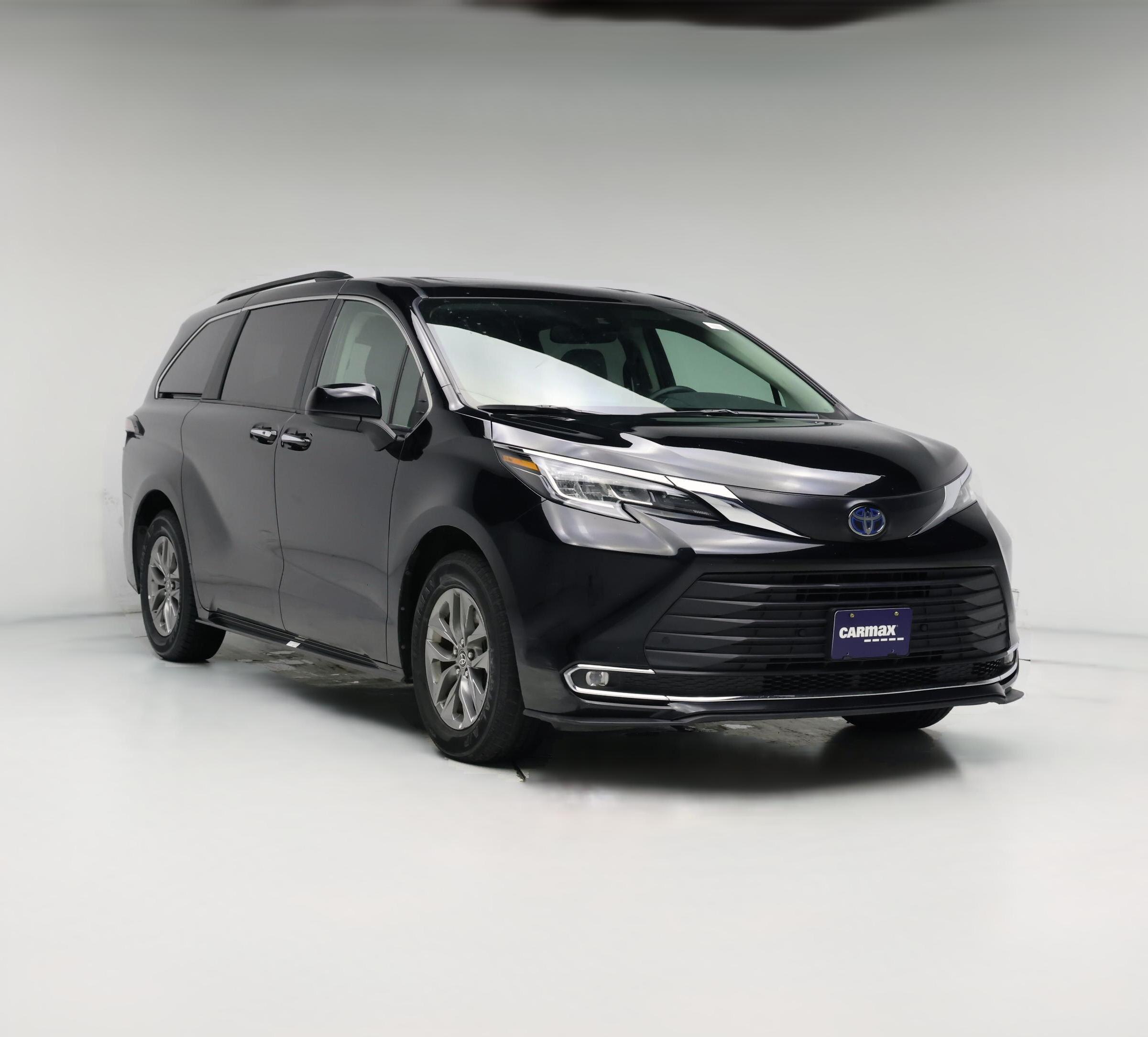 Thumbnail: 2023 Toyota Sienna - 1