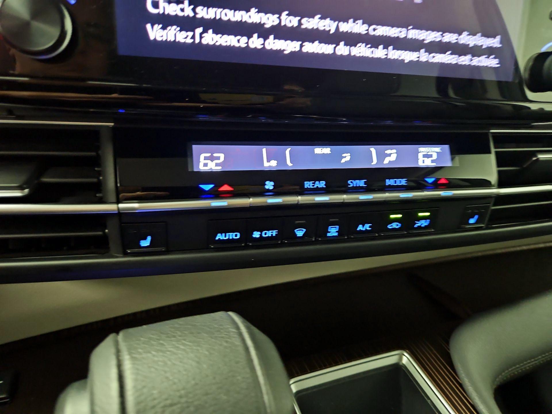 Thumbnail: 2023 Toyota Sienna - 16