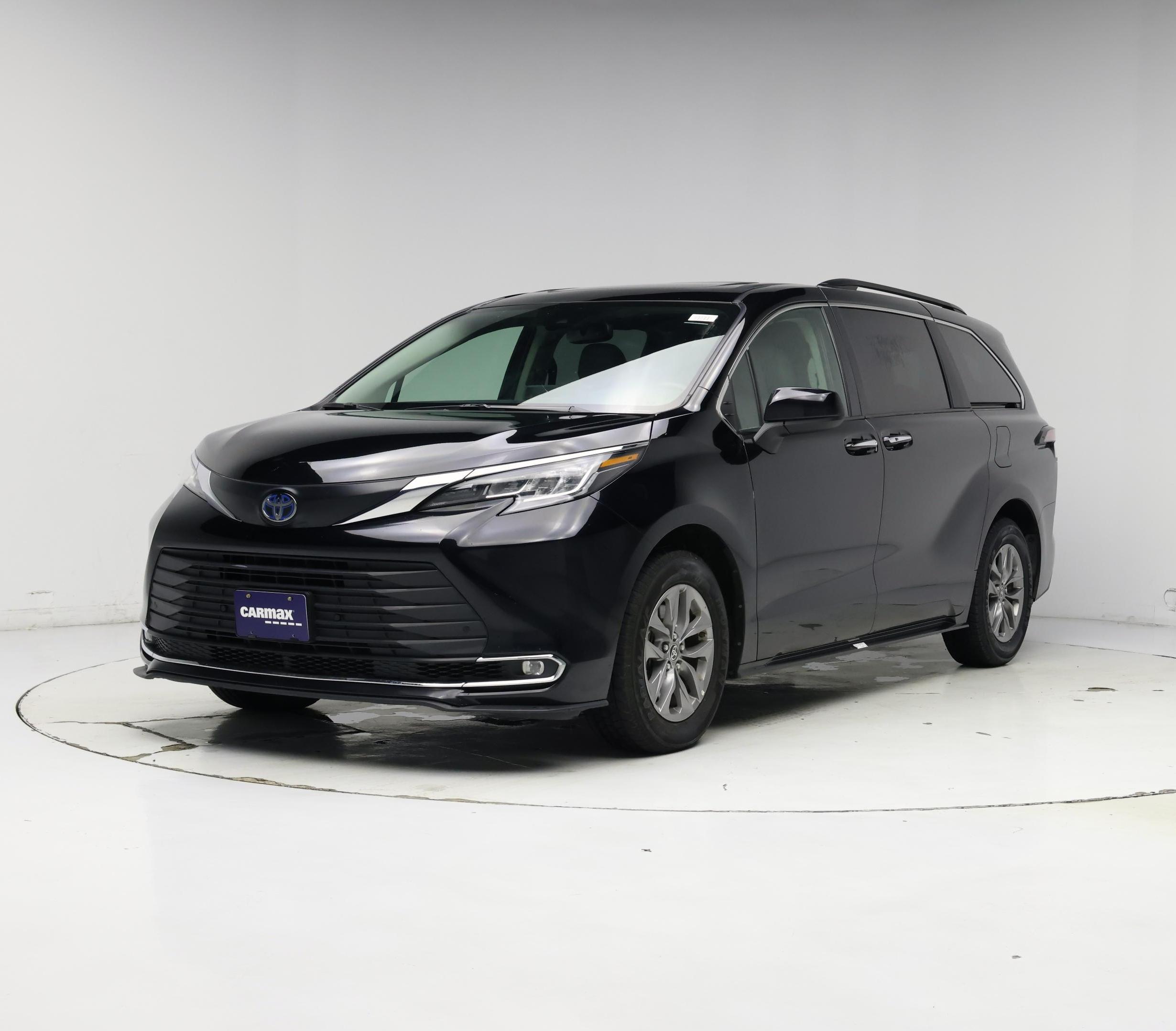 Thumbnail: 2023 Toyota Sienna - 4