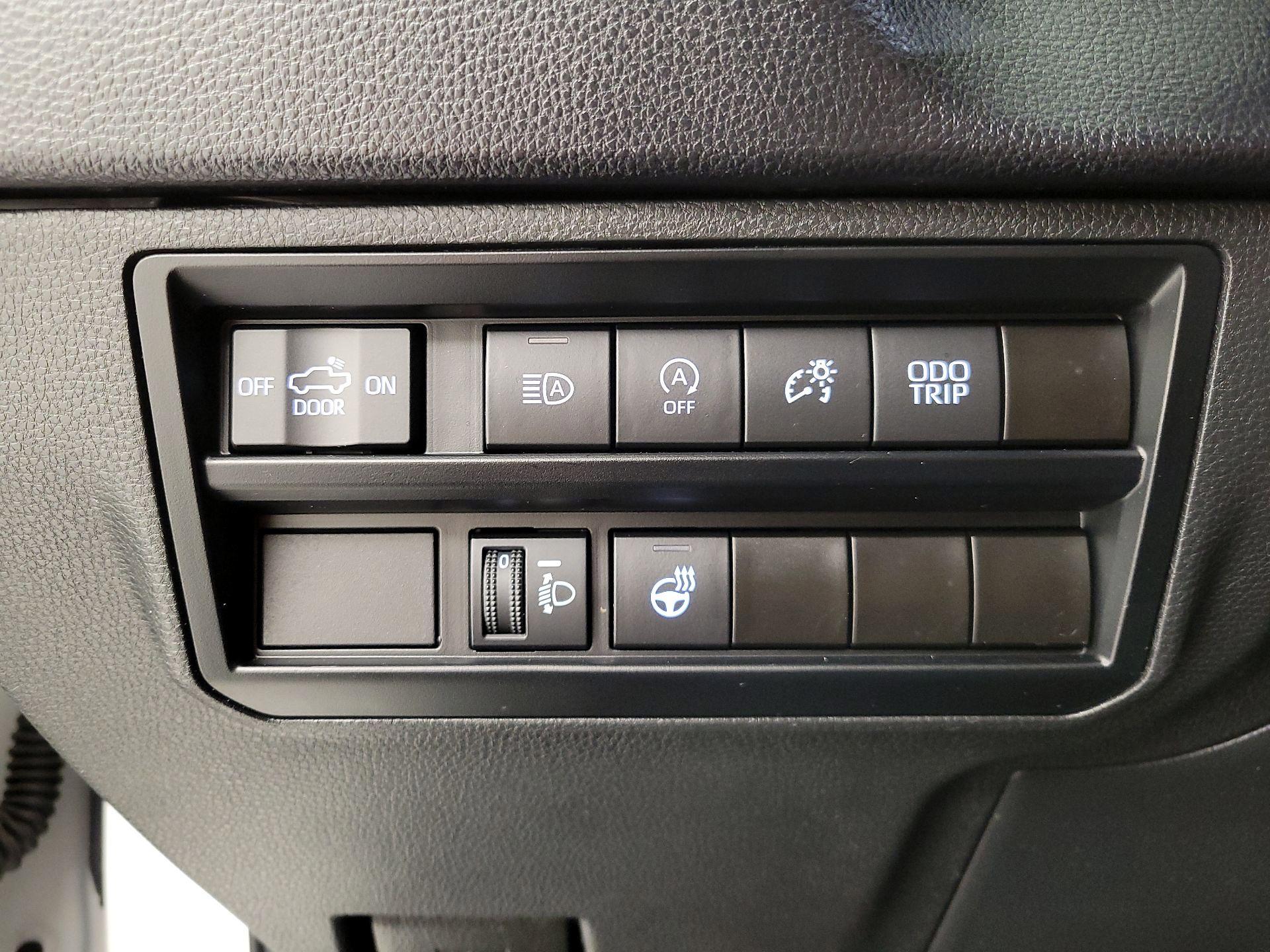 Thumbnail: 2023 Toyota Tundra - 13