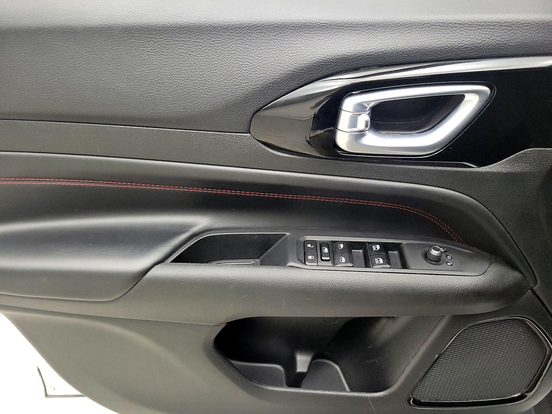 Thumbnail: 2023 Jeep Compass - 12