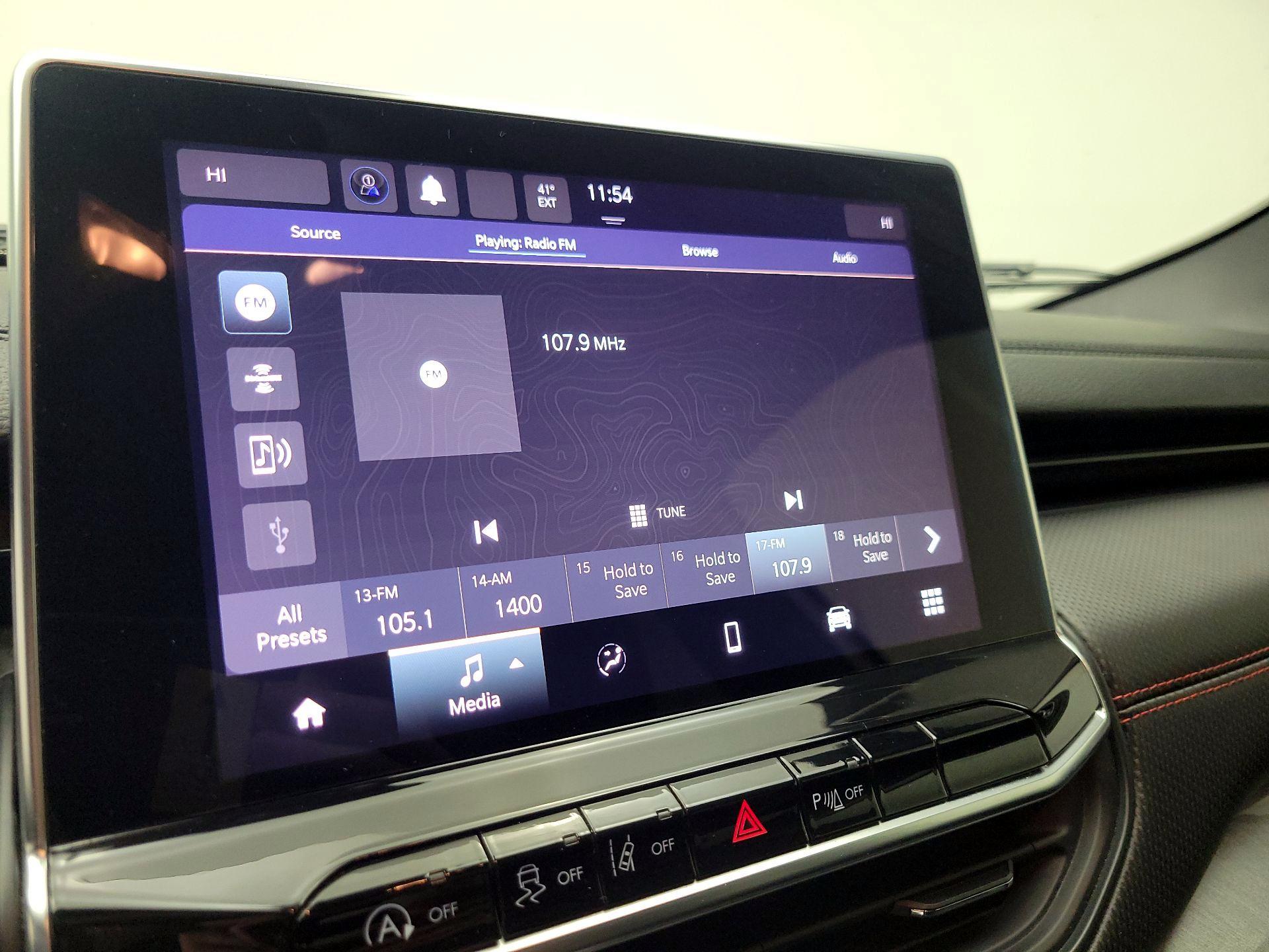 Thumbnail: 2023 Jeep Compass - 15