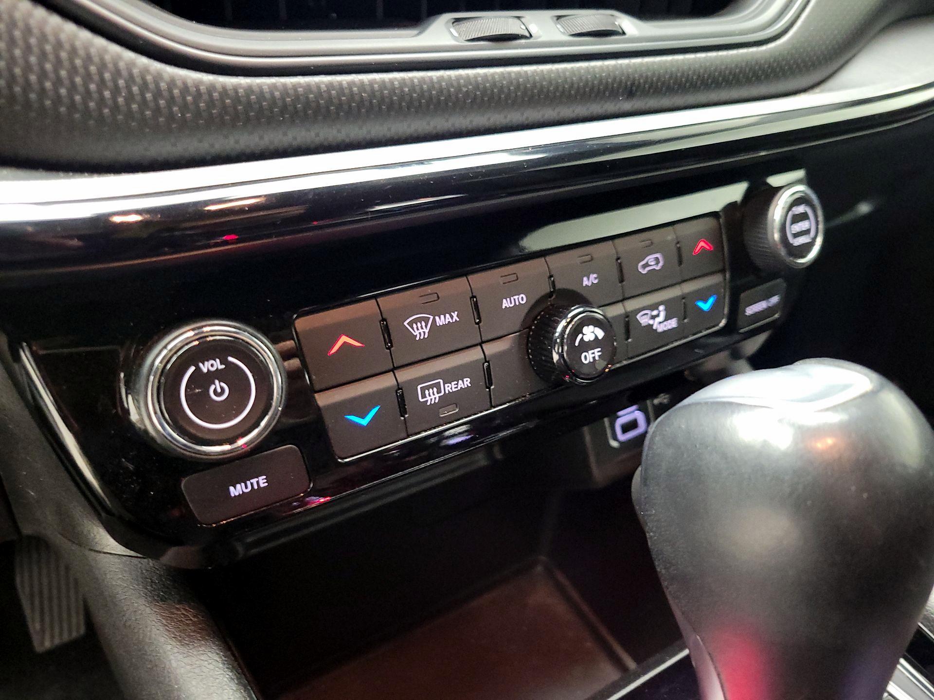 Thumbnail: 2023 Jeep Compass - 16