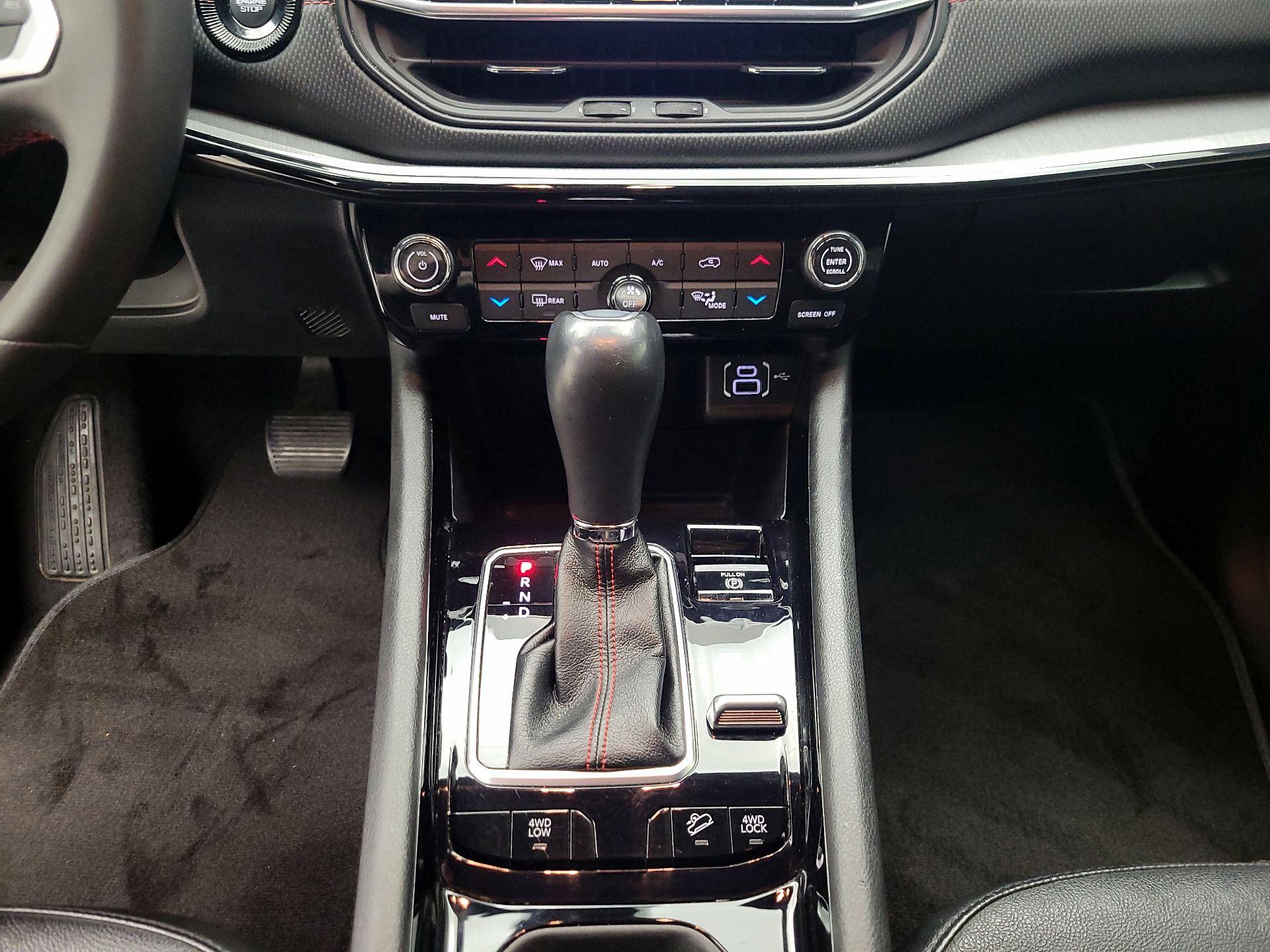 Thumbnail: 2023 Jeep Compass - 17