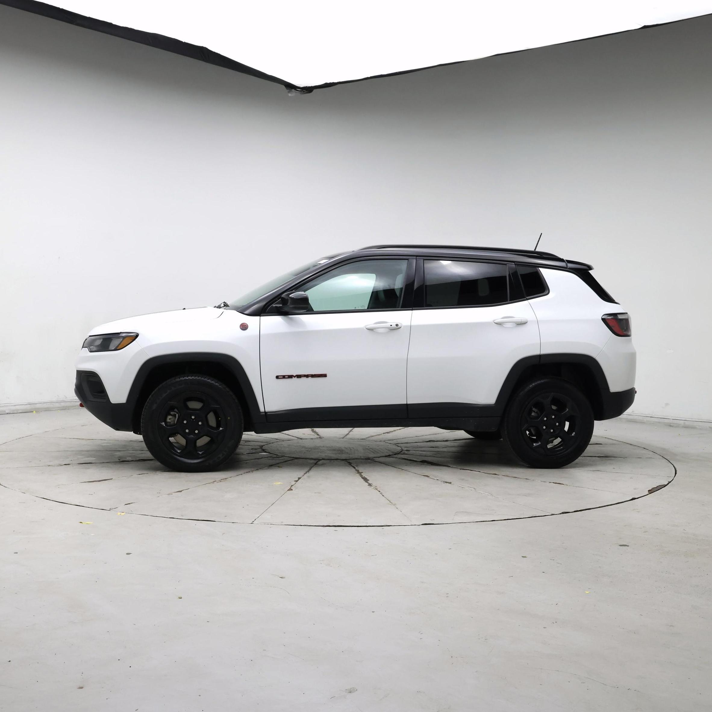 Thumbnail: 2023 Jeep Compass - 3
